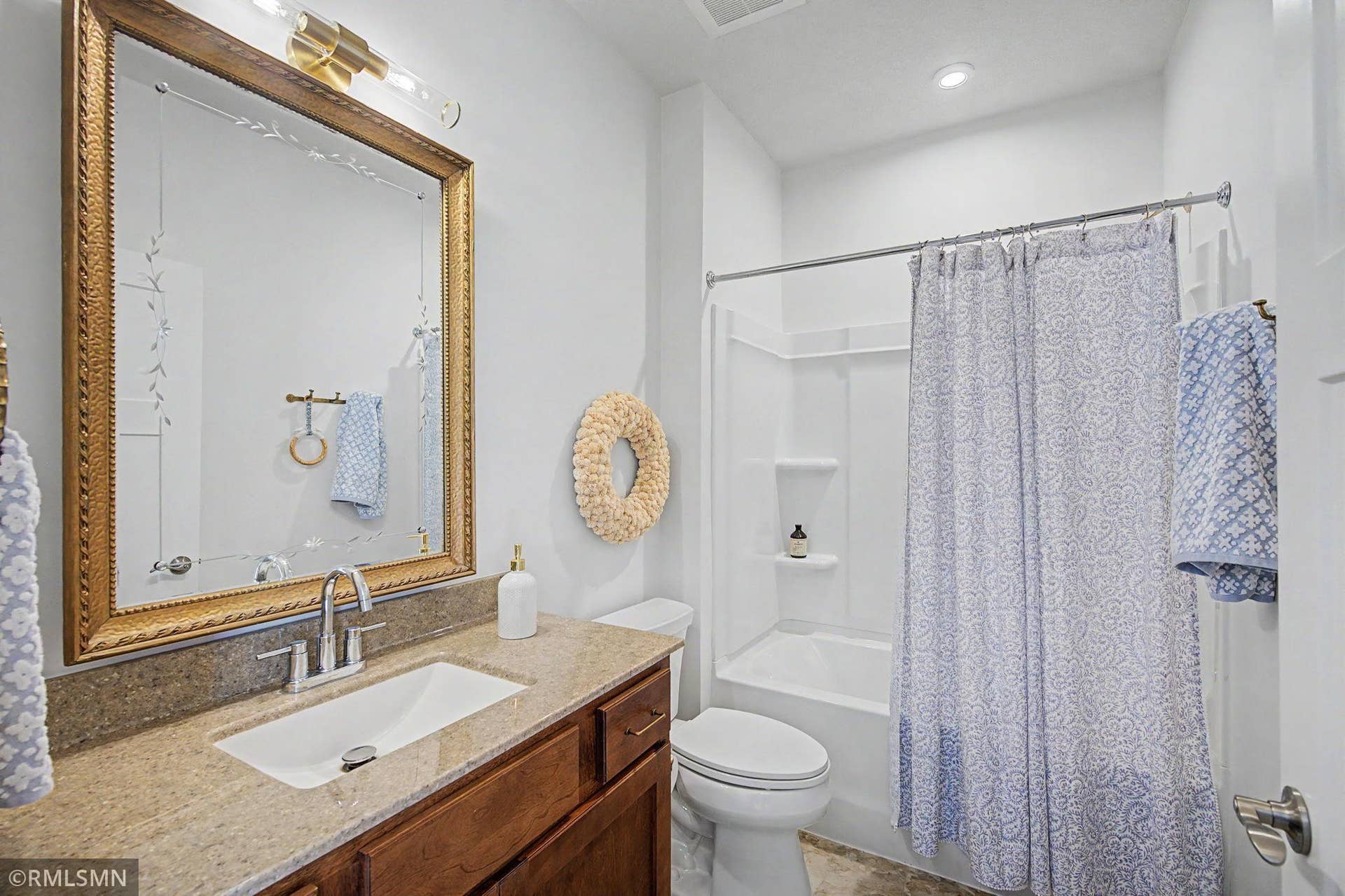8890 Irving Boulevard N, Lake Elmo, MN 55042 8890 Irving Boulevard N, Lake Elmo, MN 55042