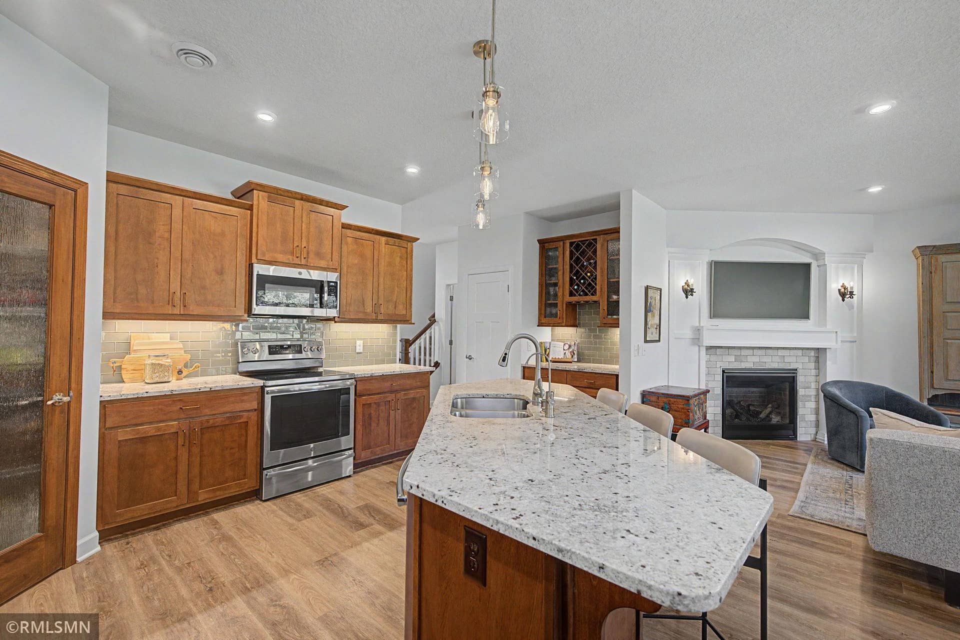 8890 Irving Boulevard N, Lake Elmo, MN 55042 8890 Irving Boulevard N, Lake Elmo, MN 55042