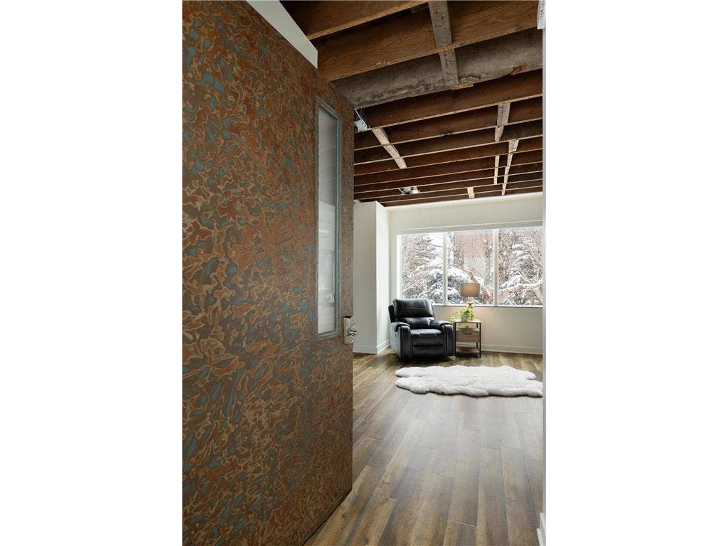 1290 Snelling Avenue N, 89, Saint Paul, MN 55108 Owners Suite on 3rd Floor