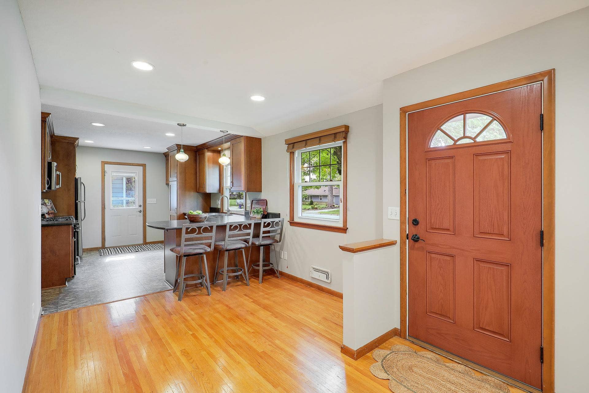 10307 Nicollet Avenue S, Bloomington, MN 55420 10307 Nicollet Avenue S, Bloomington, MN 55420
