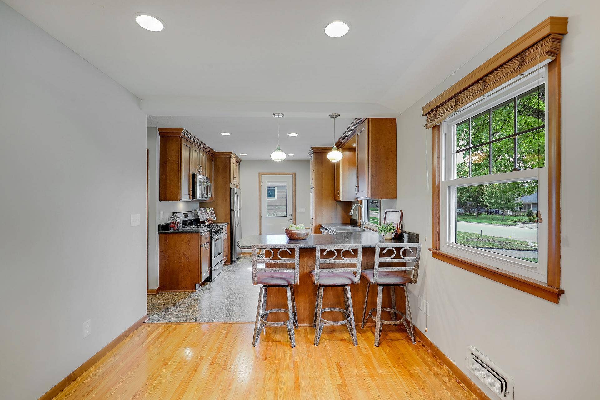 10307 Nicollet Avenue S, Bloomington, MN 55420 10307 Nicollet Avenue S, Bloomington, MN 55420