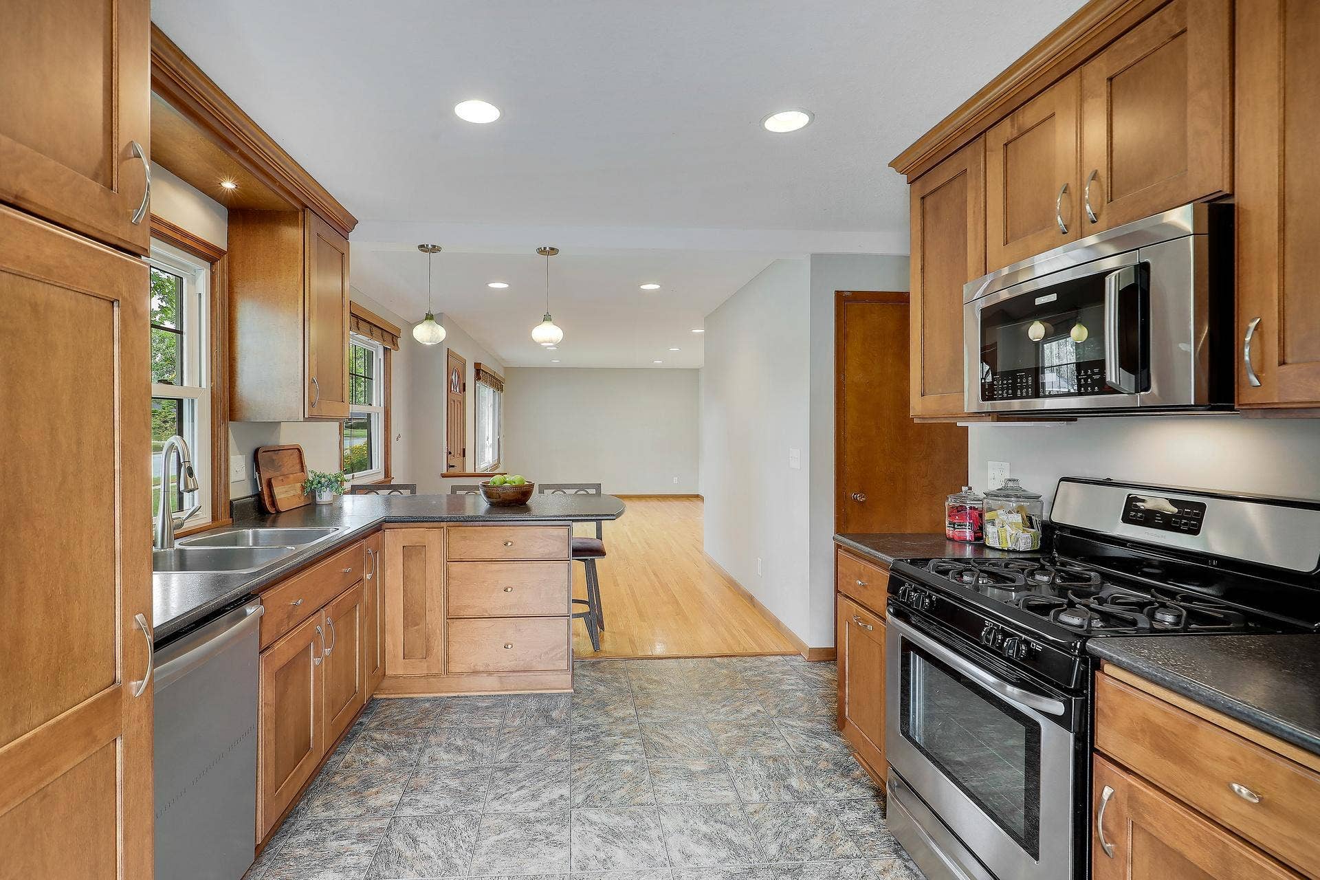 10307 Nicollet Avenue S, Bloomington, MN 55420 10307 Nicollet Avenue S, Bloomington, MN 55420