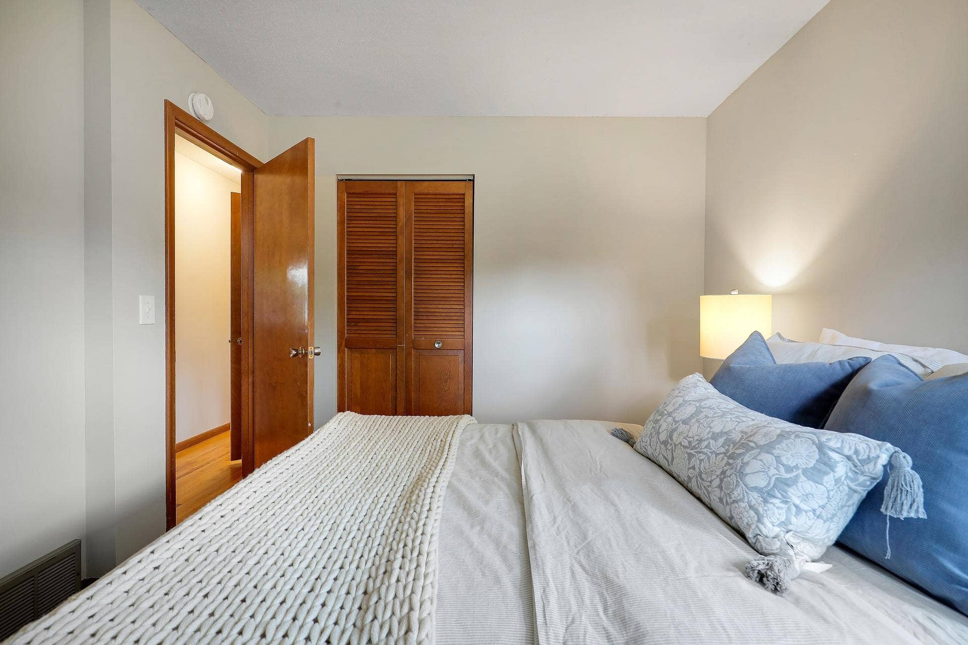10307 Nicollet Avenue S, Bloomington, MN 55420 10307 Nicollet Avenue S, Bloomington, MN 55420