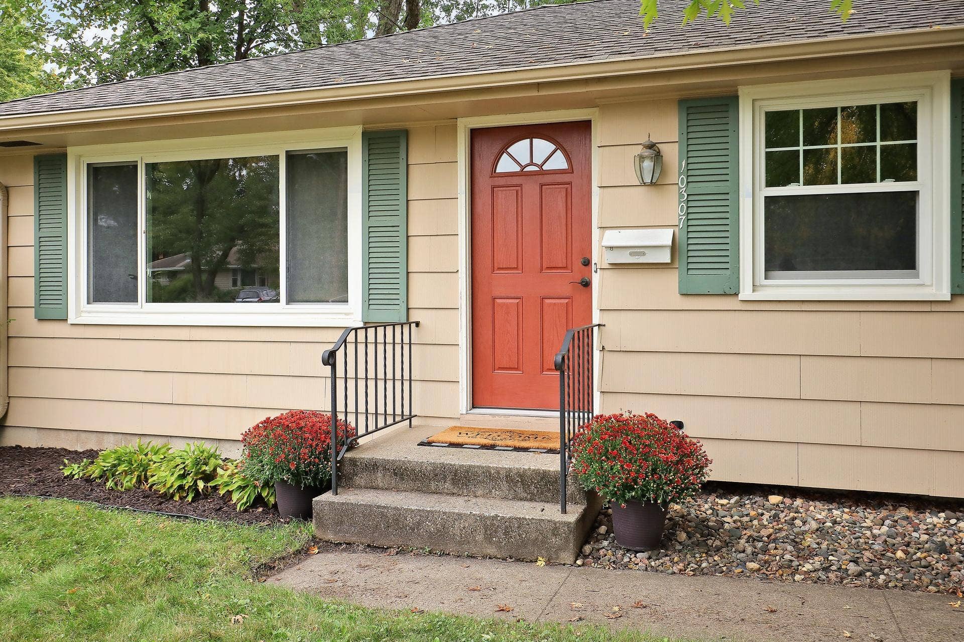 10307 Nicollet Avenue S, Bloomington, MN 55420 10307 Nicollet Avenue S, Bloomington, MN 55420