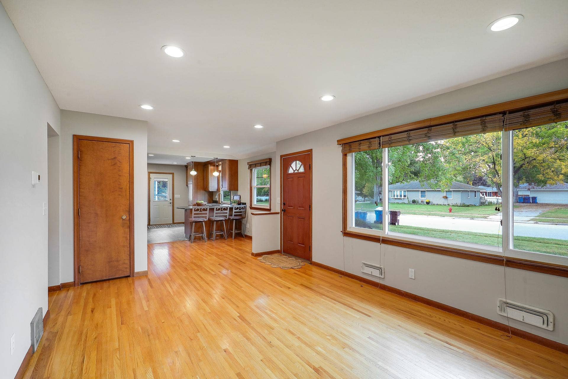 10307 Nicollet Avenue S, Bloomington, MN 55420 10307 Nicollet Avenue S, Bloomington, MN 55420