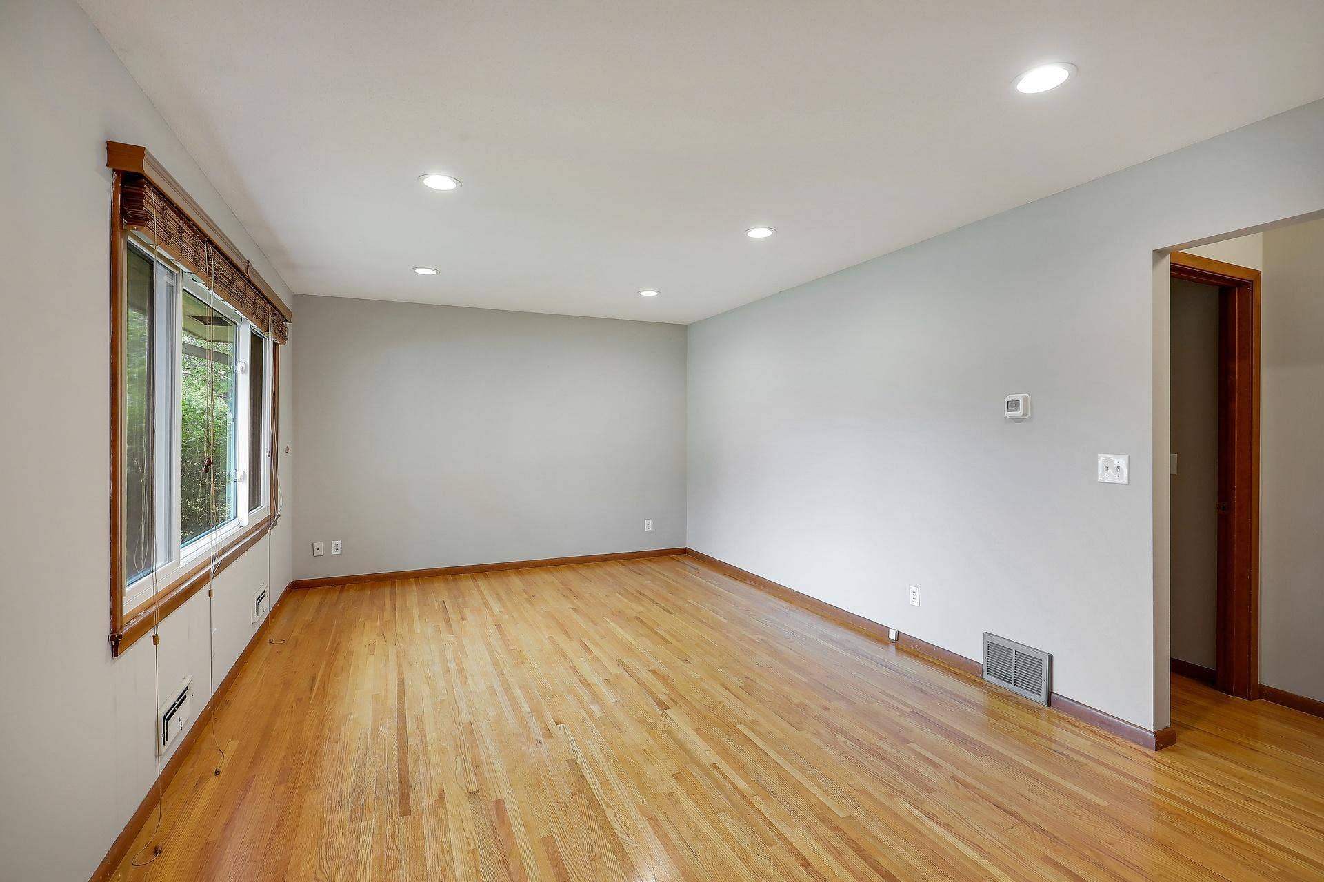 10307 Nicollet Avenue S, Bloomington, MN 55420 10307 Nicollet Avenue S, Bloomington, MN 55420
