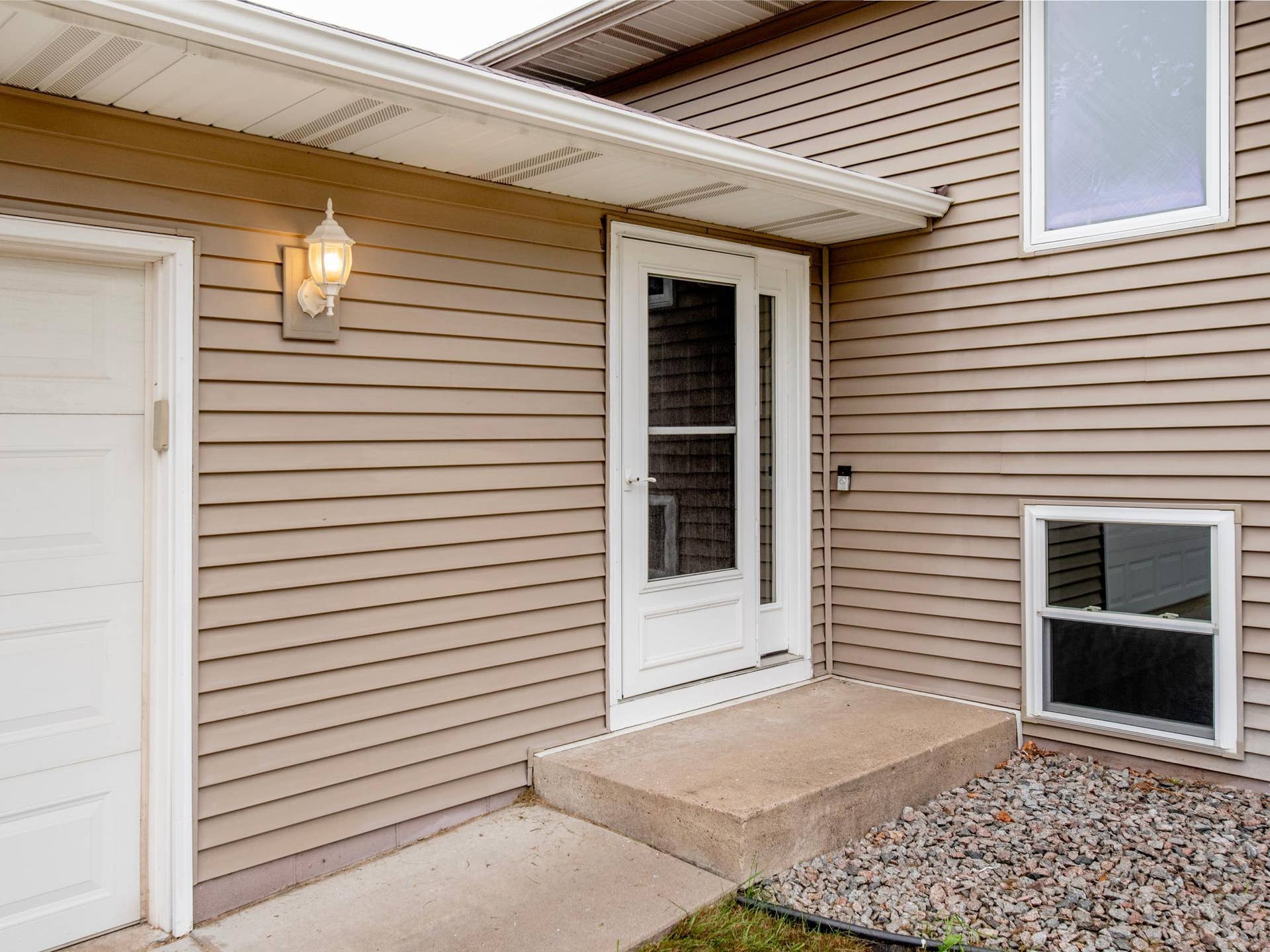 8112 Lad Parkway, Brooklyn Park, MN 55443 8112 Lad Parkway, Brooklyn Park, MN 55443