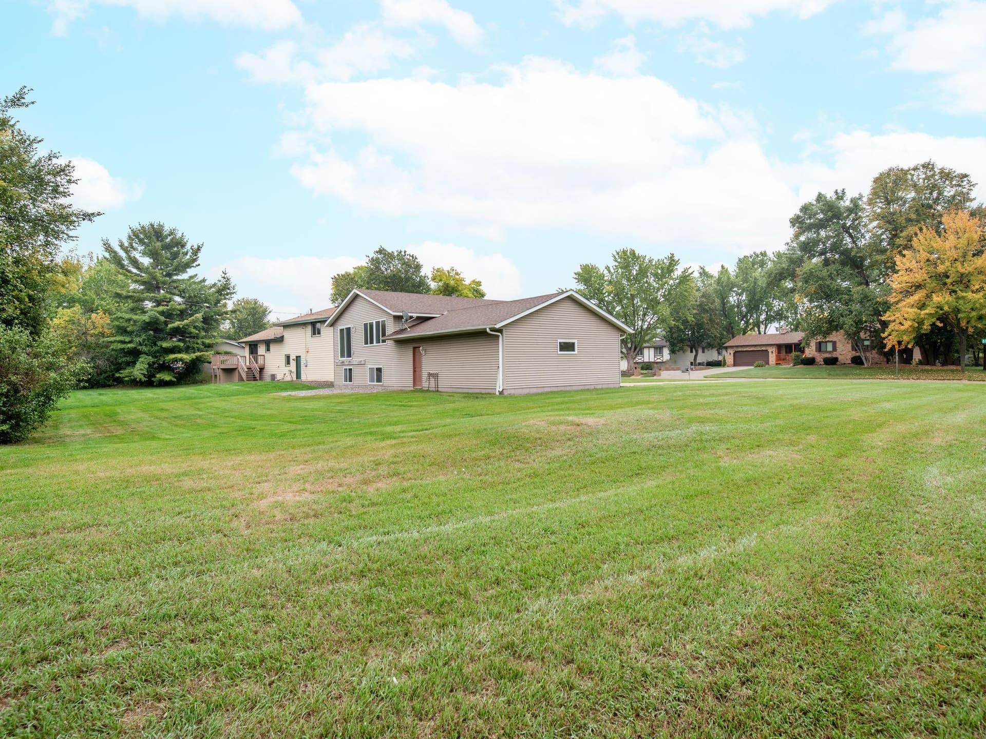 8112 Lad Parkway, Brooklyn Park, MN 55443 8112 Lad Parkway, Brooklyn Park, MN 55443