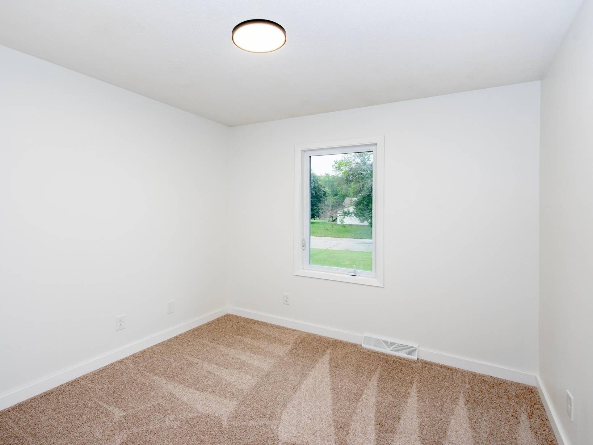 8112 Lad Parkway, Brooklyn Park, MN 55443 8112 Lad Parkway, Brooklyn Park, MN 55443
