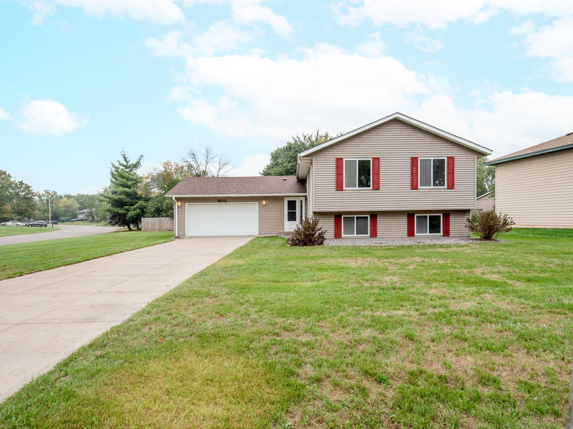 8112 Lad Parkway, Brooklyn Park, MN 55443 8112 Lad Parkway, Brooklyn Park, MN 55443