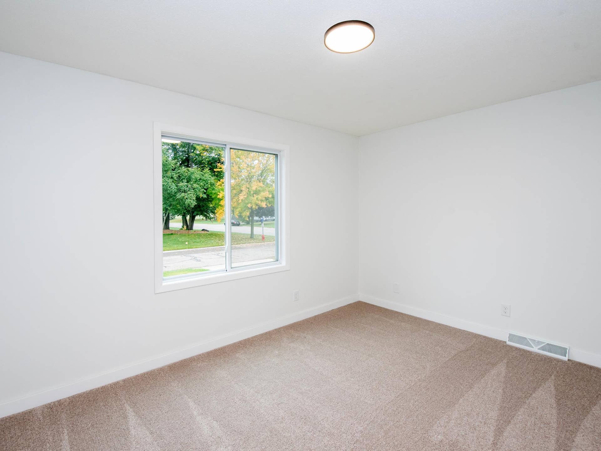 8112 Lad Parkway, Brooklyn Park, MN 55443 8112 Lad Parkway, Brooklyn Park, MN 55443