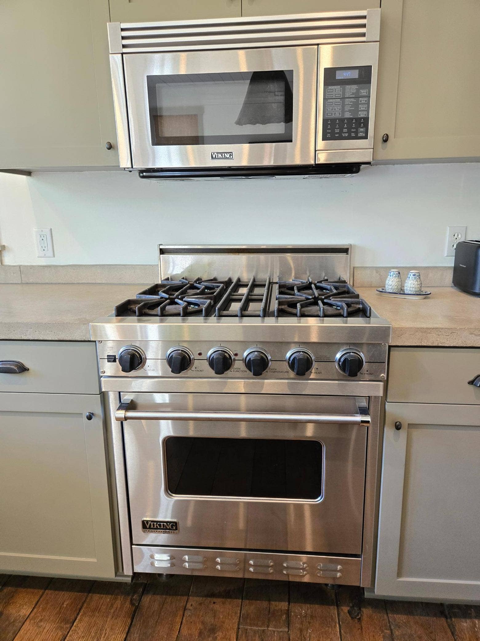 209 Rutherford Road, Stillwater, MN 55082 Viking Range