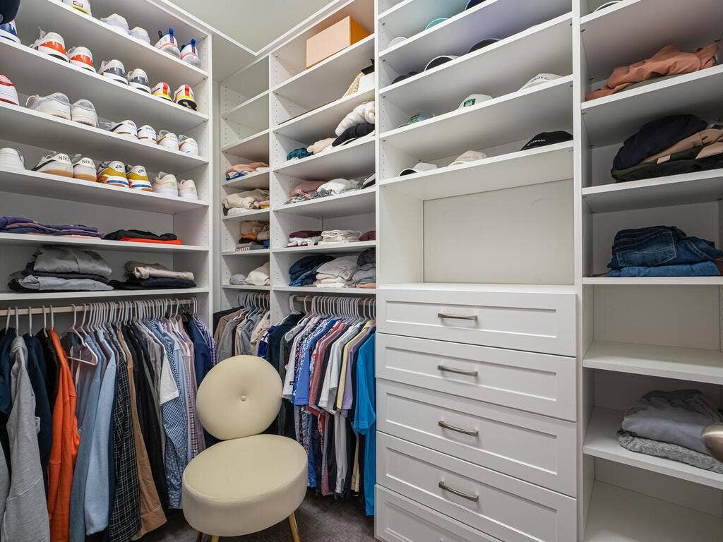 9629 Scott Ln Brooklyn Park MN 55443 USA-022-002-Bedroom Closet-MLS_Size.jpg
