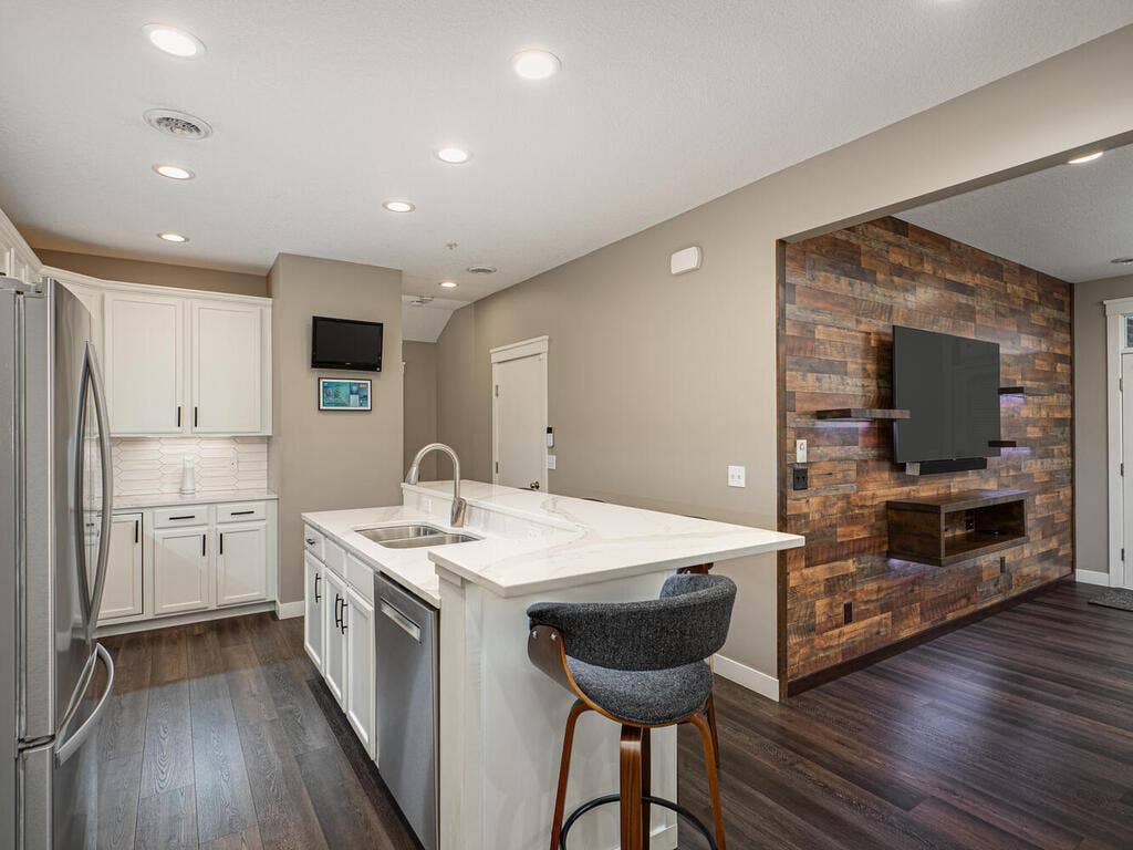 9629 Scott Ln Brooklyn Park MN 55443 USA-013-030-Kitchen-MLS_Size.jpg