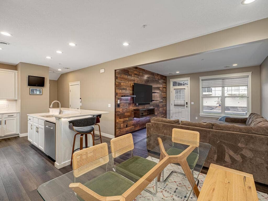 9629 Scott Ln Brooklyn Park MN 55443 USA-006-028-Dining Room-MLS_Size.jpg