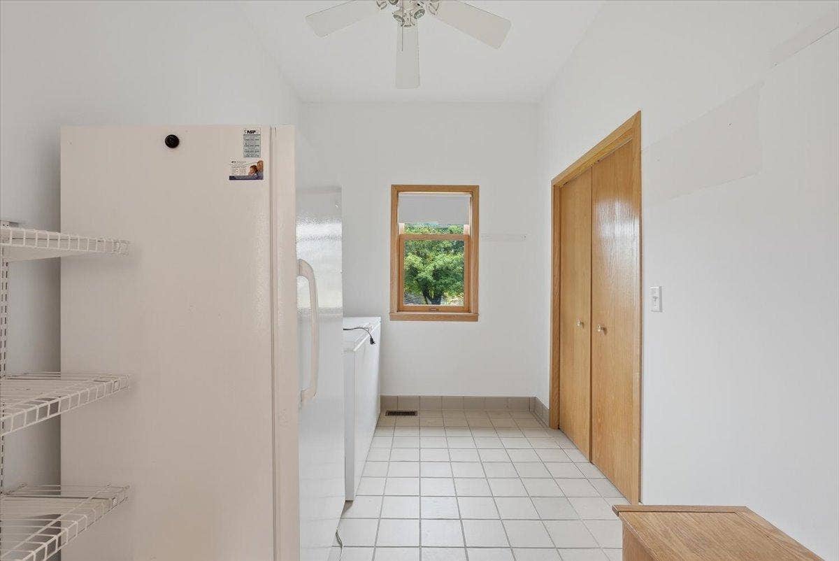 5150 Trading Post Trail S, Afton, MN 55001 38-Laundry Area.jpg