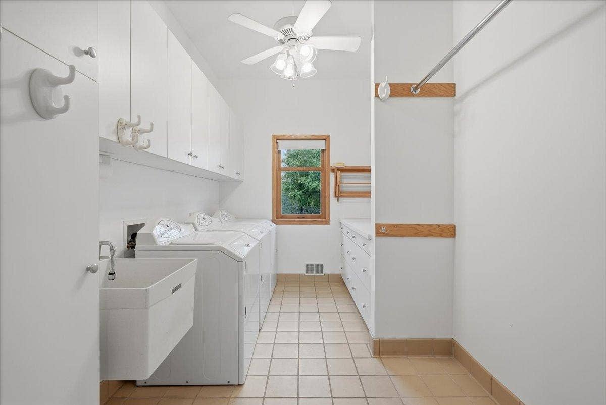 5150 Trading Post Trail S, Afton, MN 55001 37-Laundry Area.jpg