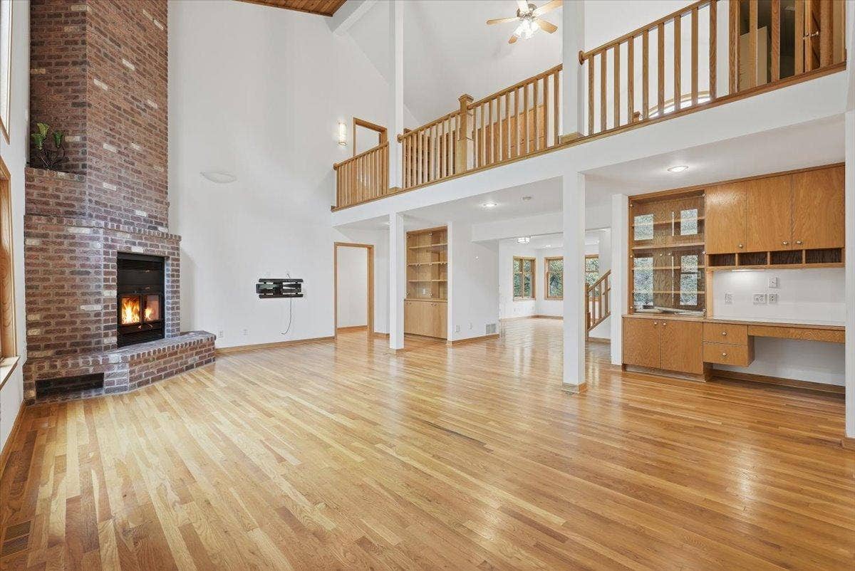 5150 Trading Post Trail S, Afton, MN 55001 08-Living Room.jpg