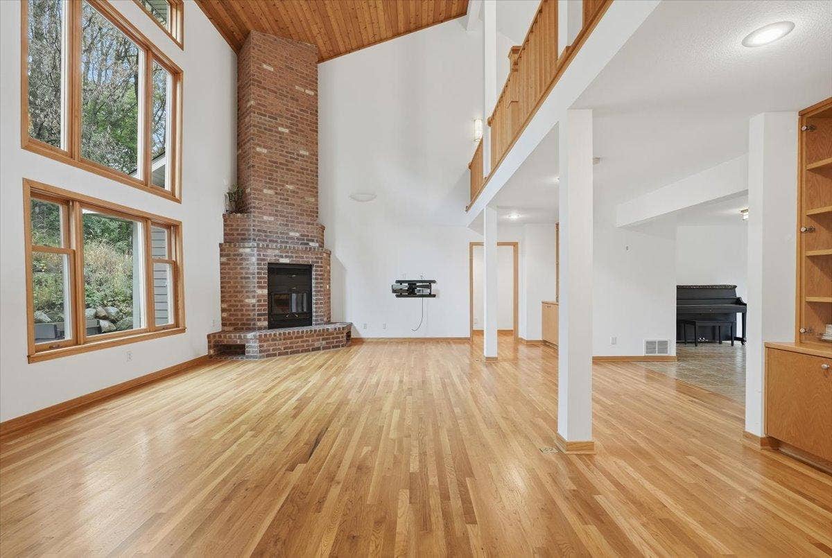 5150 Trading Post Trail S, Afton, MN 55001 05-Living Room.jpg