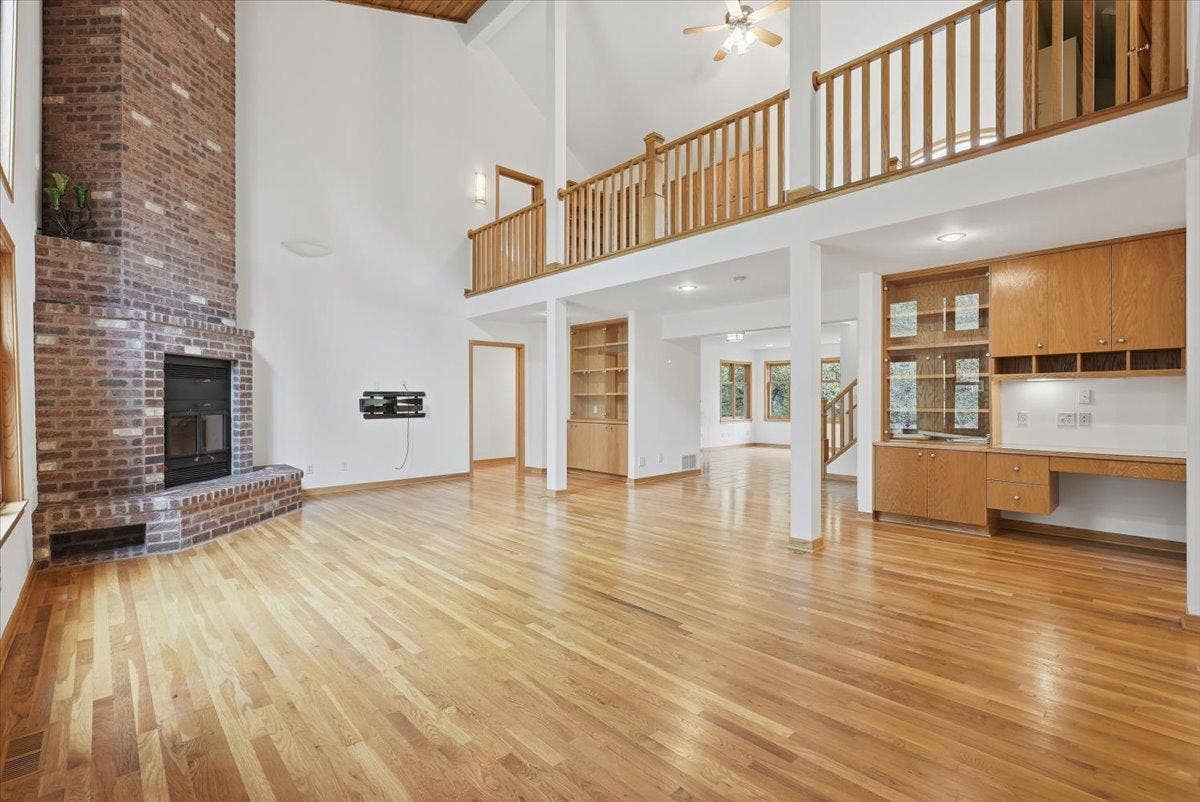 5150 Trading Post Trail S, Afton, MN 55001 07-Living Room.jpg