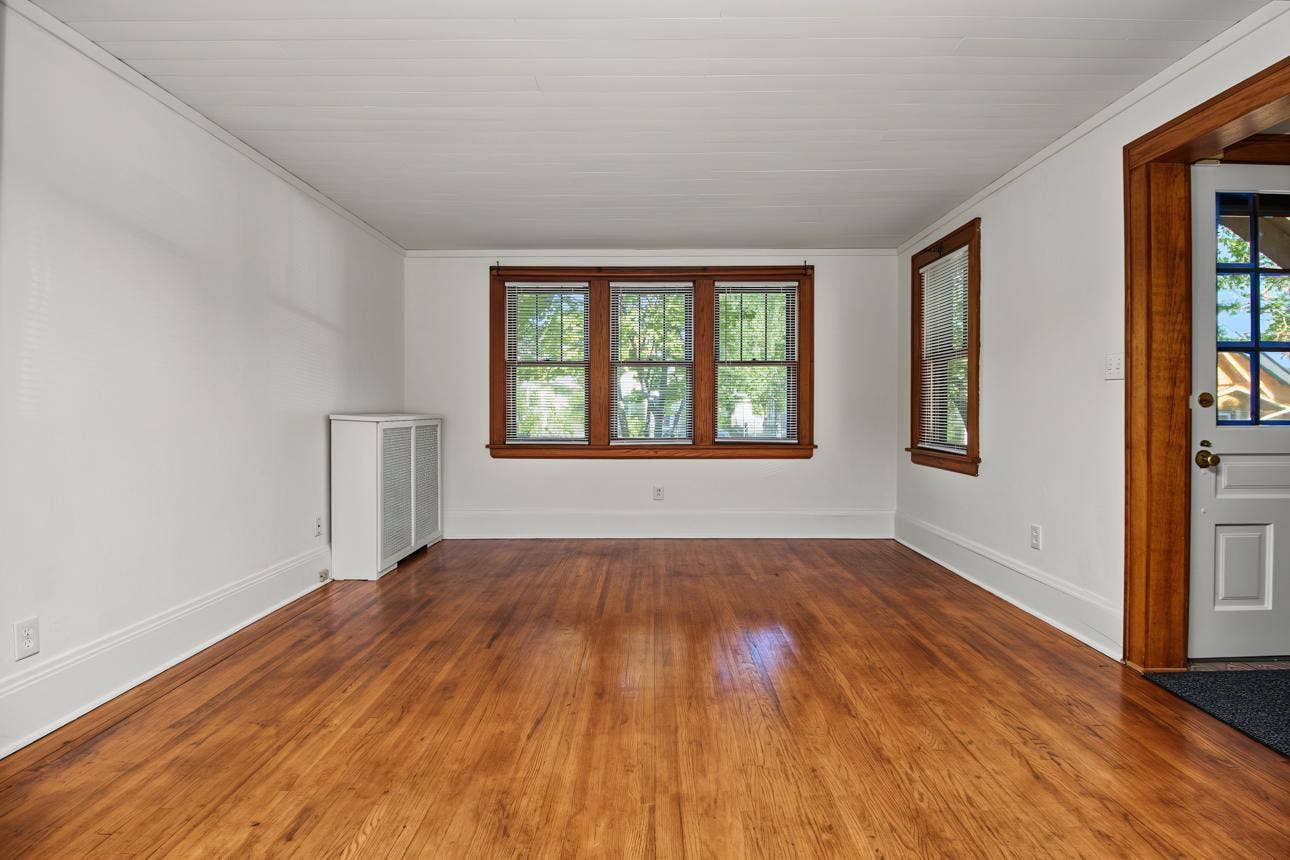 1144 Charles Avenue, 93, Saint Paul, MN 55104