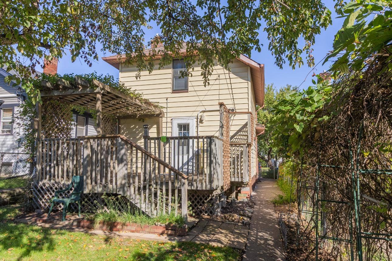 1144 Charles Avenue, 93, Saint Paul, MN 55104