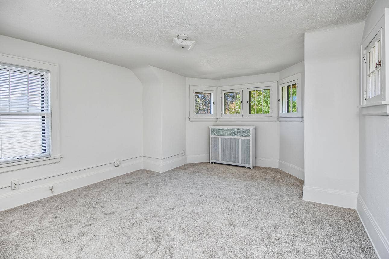 1144 Charles Avenue, 93, Saint Paul, MN 55104