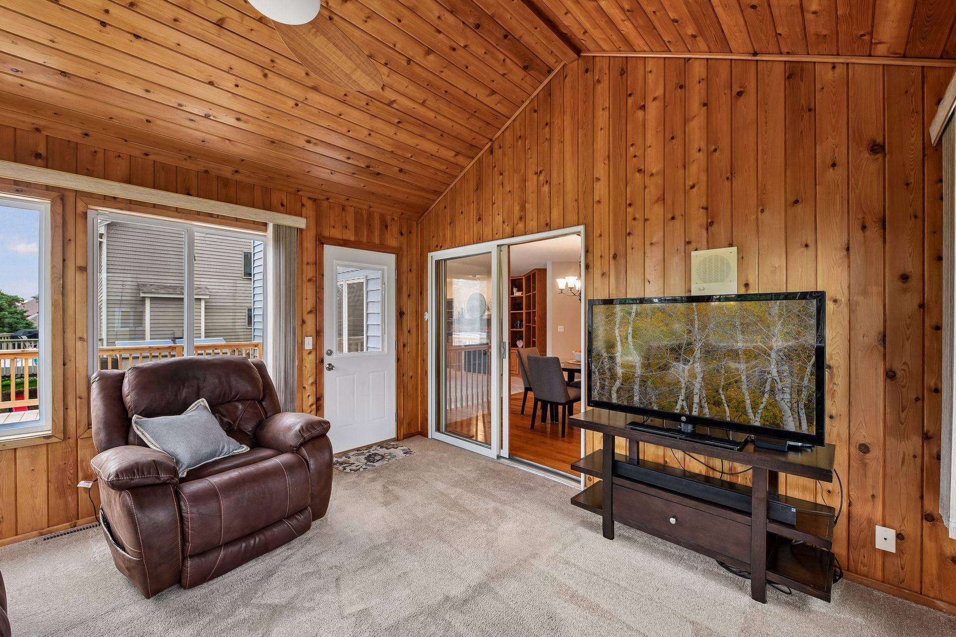 15370 80th Place N, Maple Grove, MN 55311 15370 80th Place N, Maple Grove, MN 55311