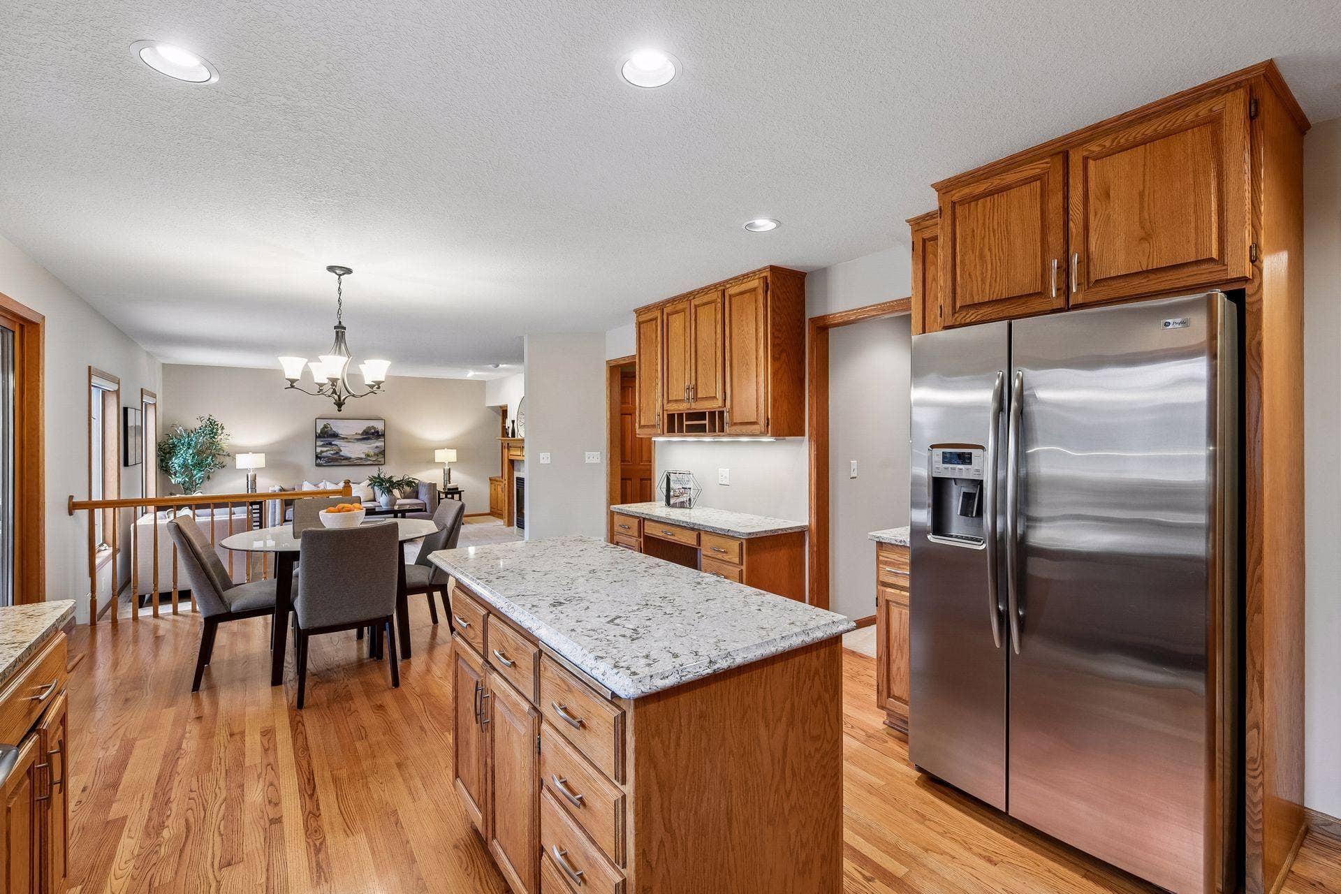 15370 80th Place N, Maple Grove, MN 55311 15370 80th Place N, Maple Grove, MN 55311