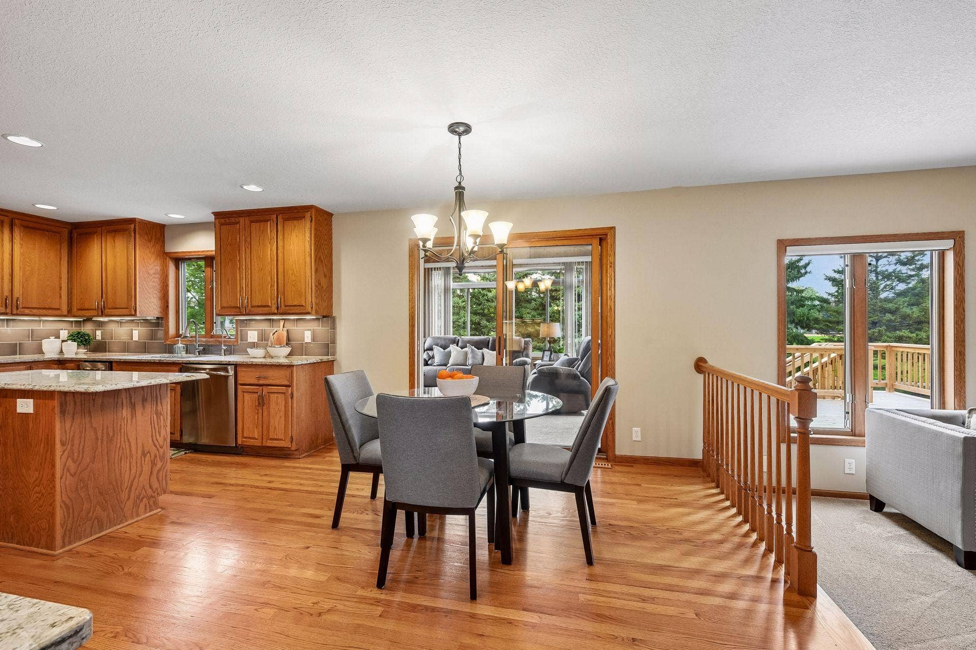 15370 80th Place N, Maple Grove, MN 55311 15370 80th Place N, Maple Grove, MN 55311
