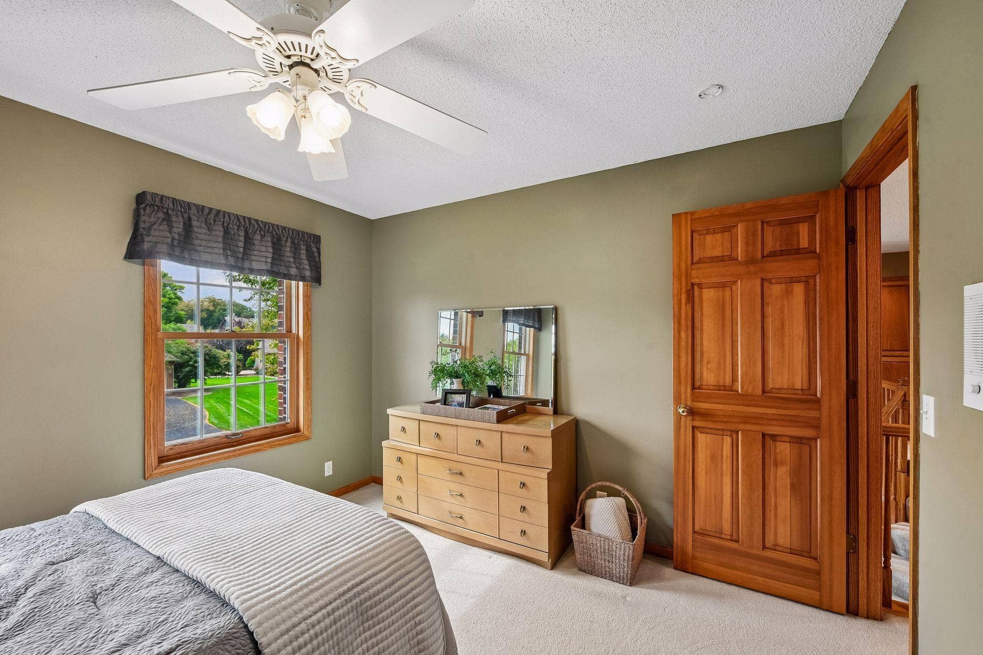 15370 80th Place N, Maple Grove, MN 55311 15370 80th Place N, Maple Grove, MN 55311