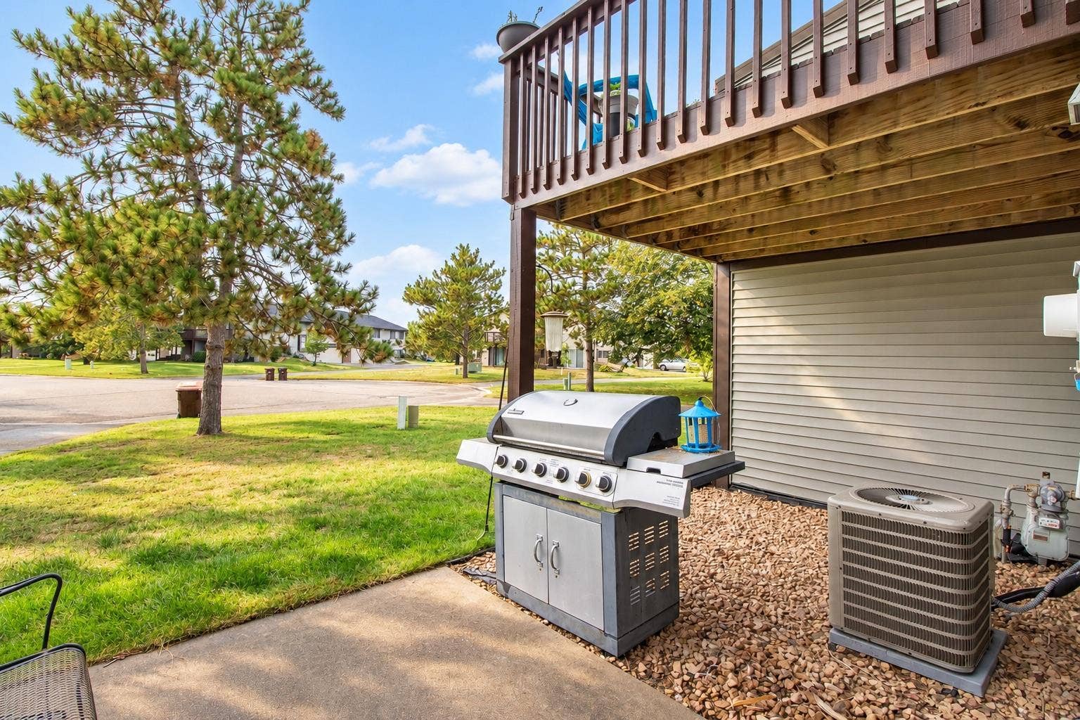 2817 Wimbledon Ridge, Woodbury, MN 55125 Exterior 3.jpeg