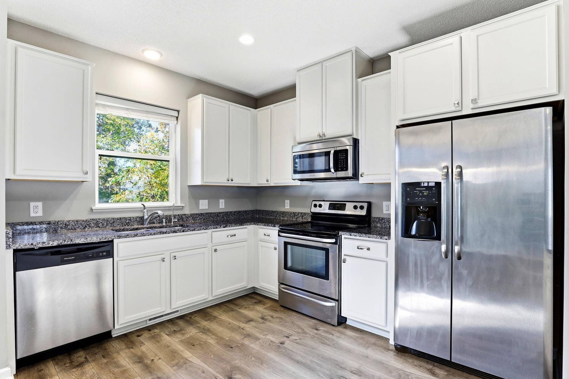 10-web-or-mls-9663-Merrimac-Ln-N-10.jpg