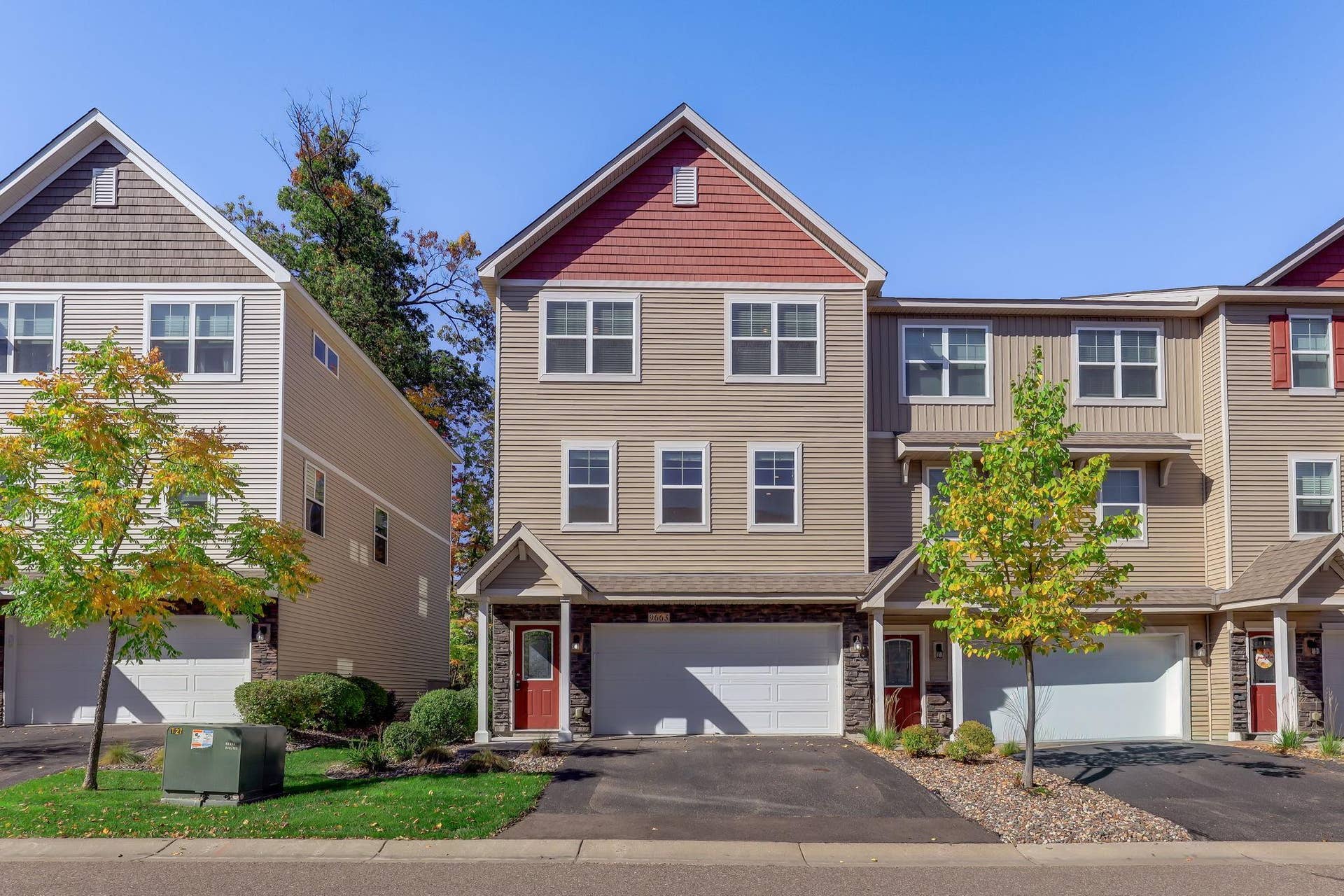 1-web-or-mls-9663-Merrimac-Ln-N-01.jpg