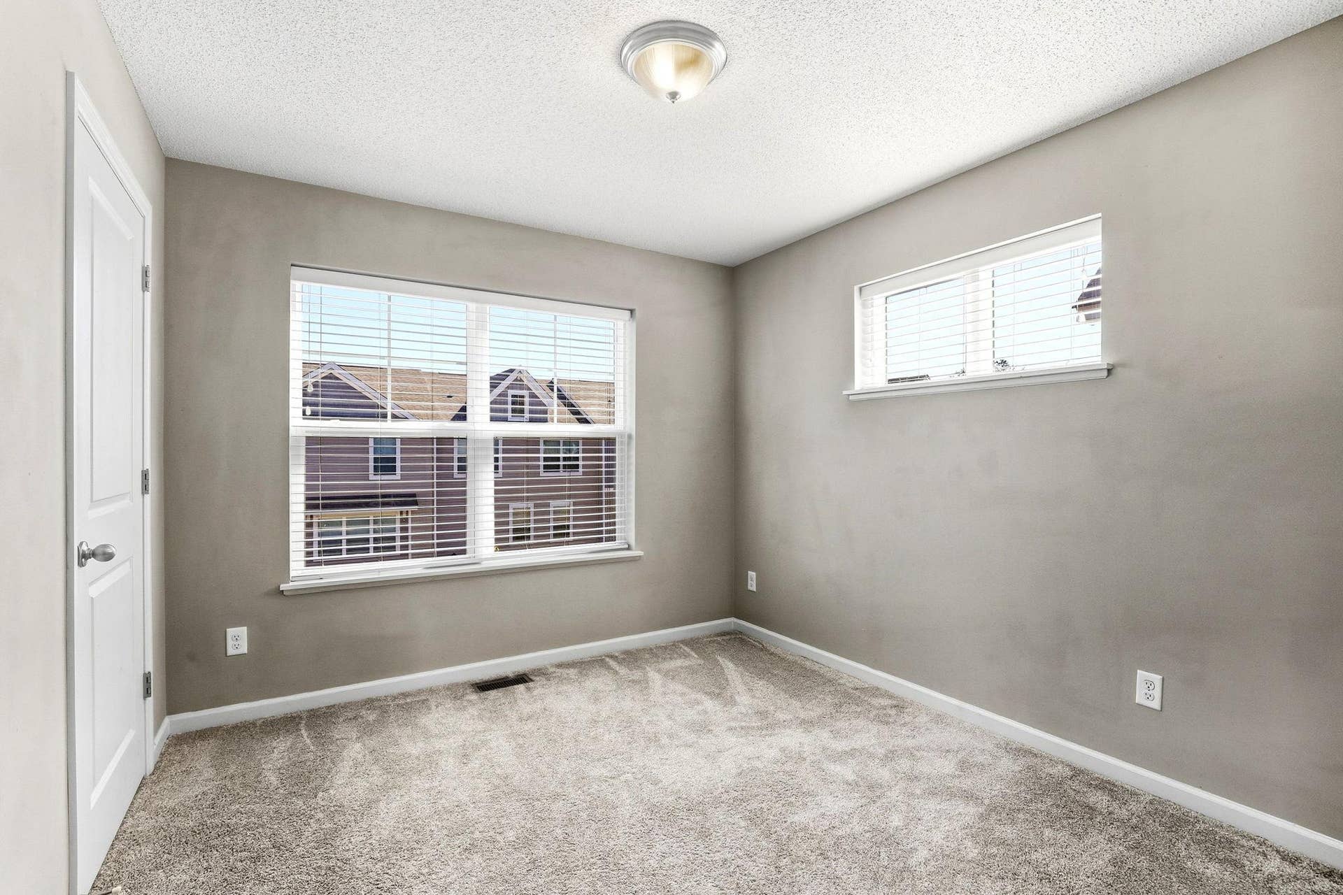24-web-or-mls-9663-Merrimac-Ln-N-24.jpg