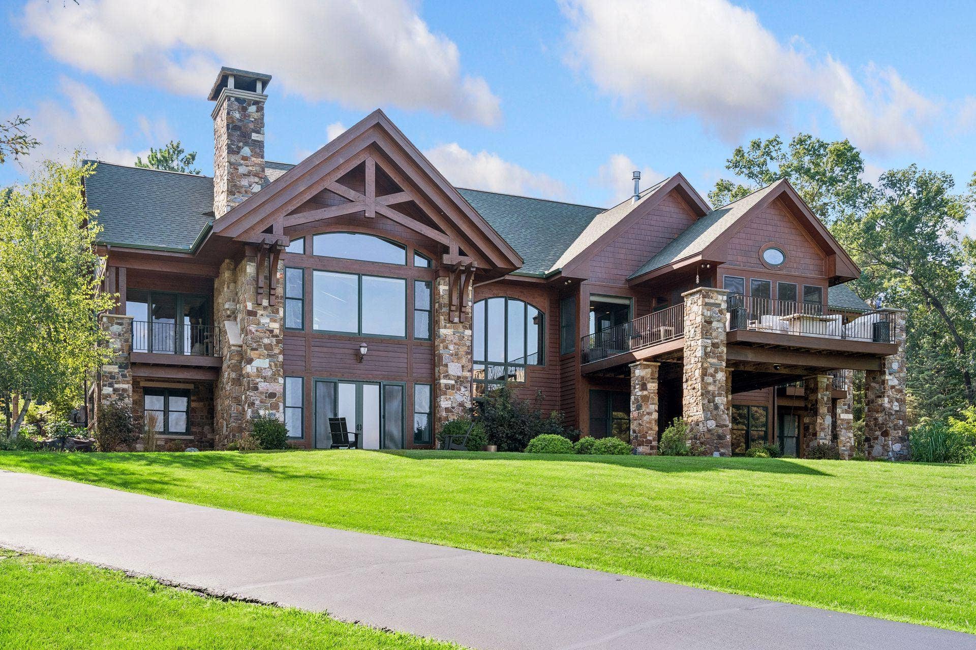2534 Stagecoach Trail South