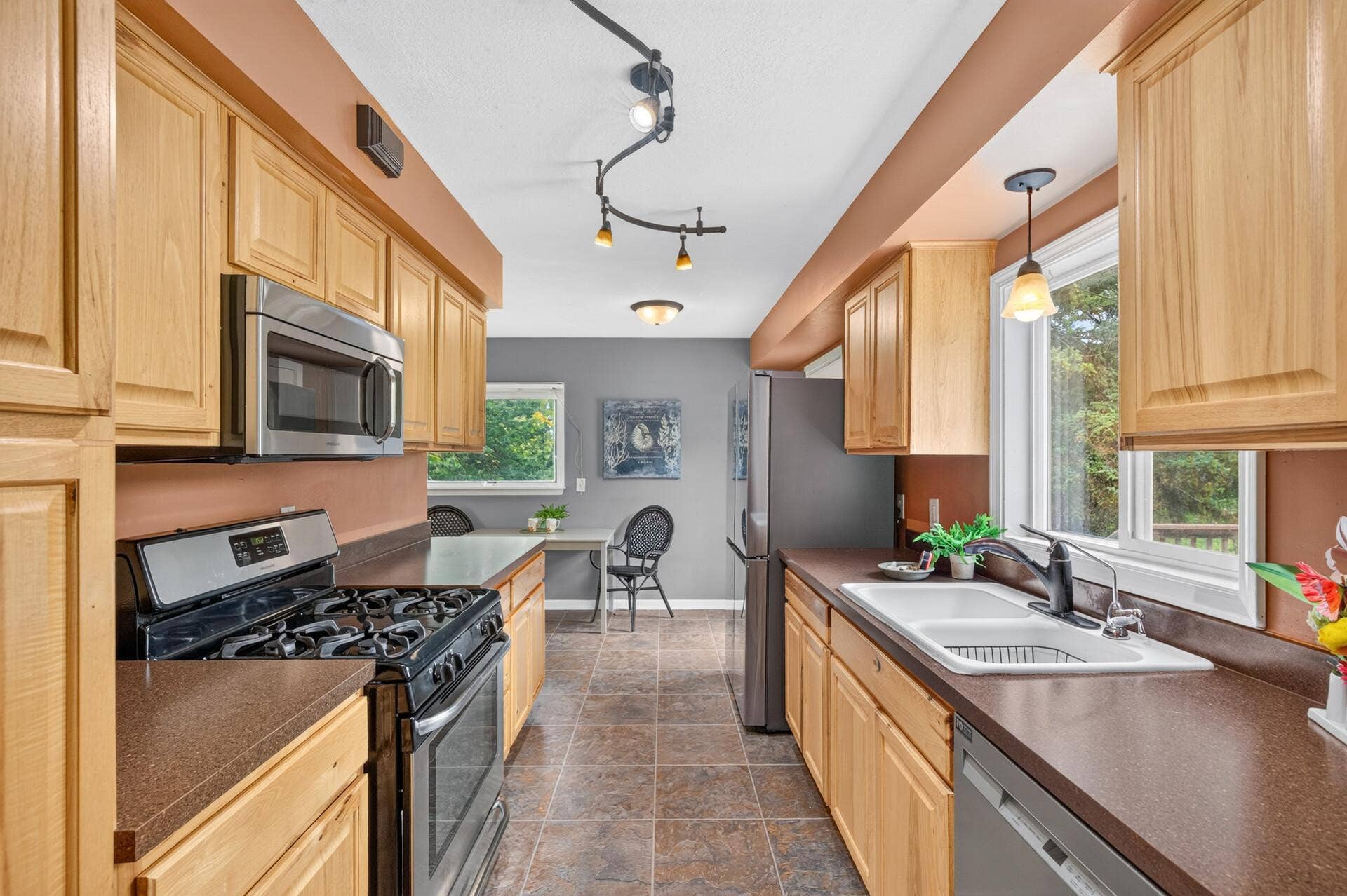 13905 Steven Road, Burnsville, MN 55337