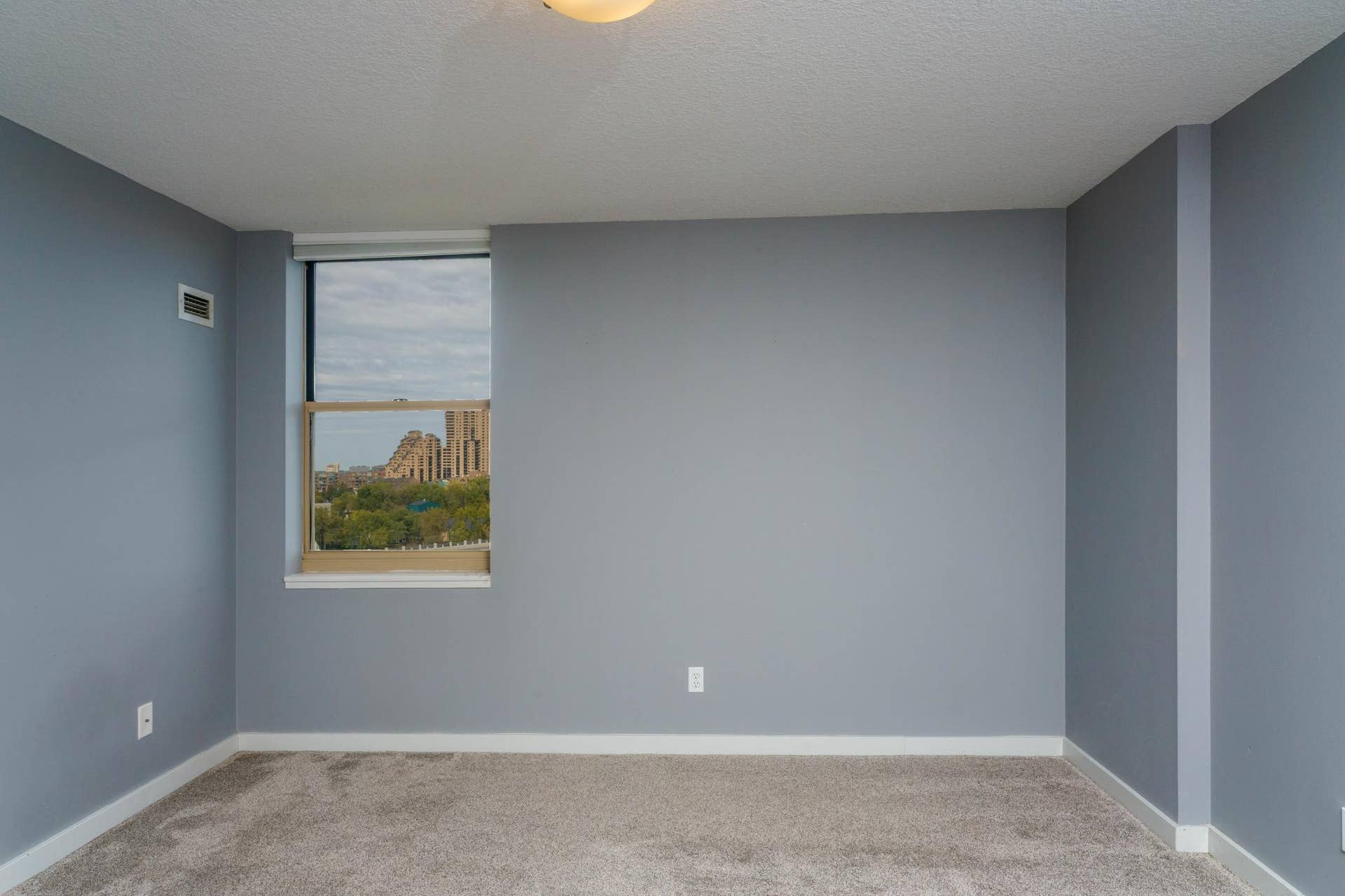 401 S 1st Street, #822, 19, Minneapolis, MN 55401 401 S 1st Street, #822, 19, Minneapolis, MN 55401