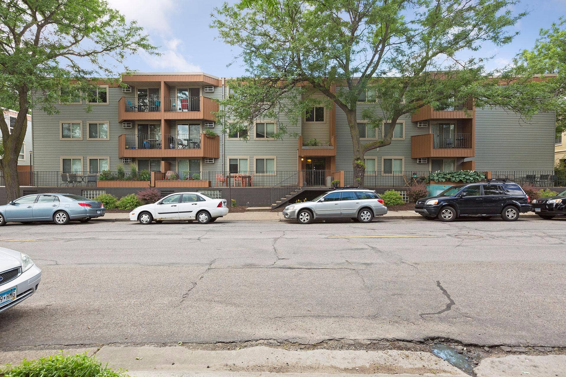 3540 Hennepin Avenue, #210, 23, Minneapolis, MN 55408 3540 Hennepin Ave - Spacecrafting - 0001.jpg