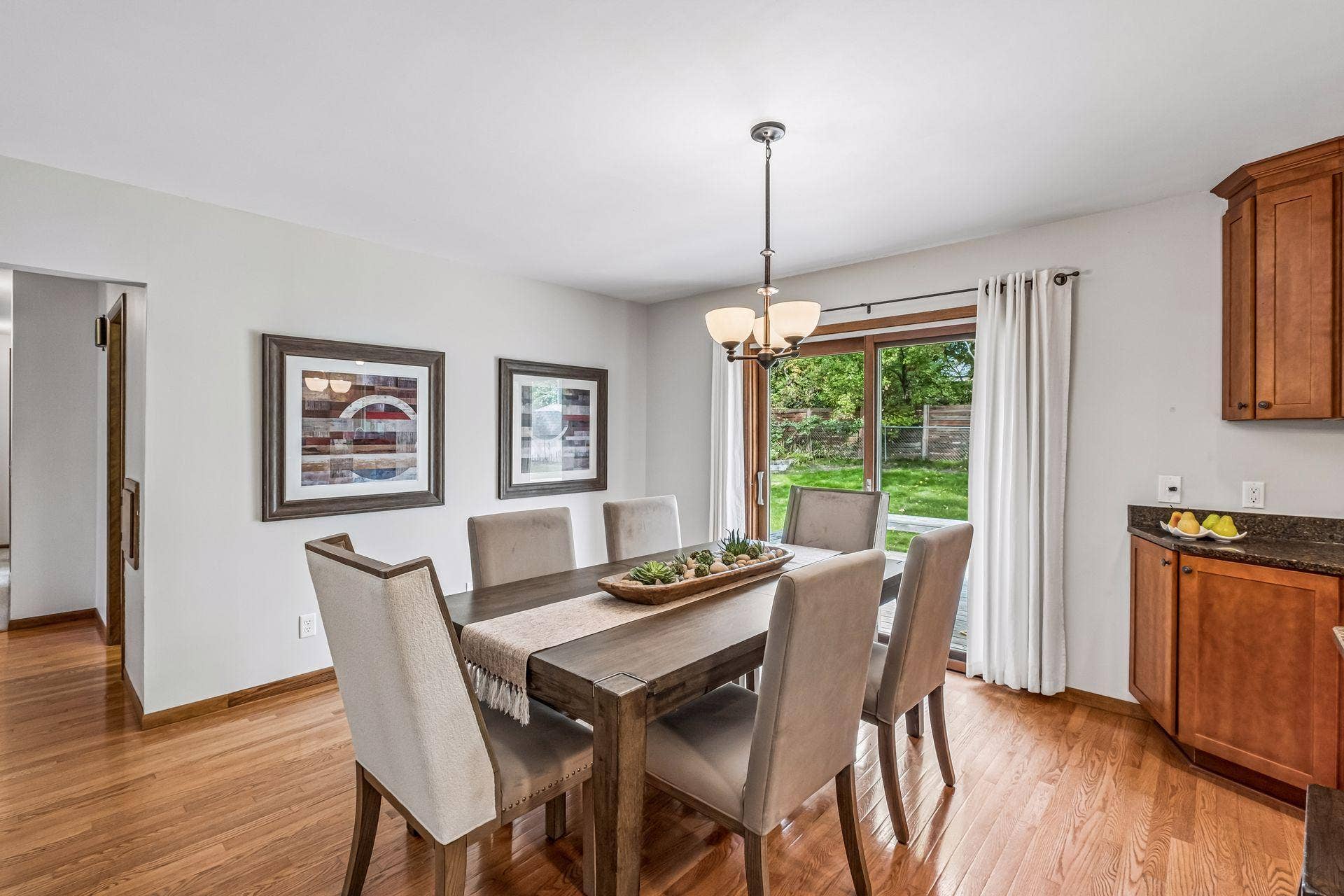10800 Oak Knoll Terrace N, Minnetonka, MN 55305 10800 Oak Knoll Terrace N, Minnetonka, MN 55305
