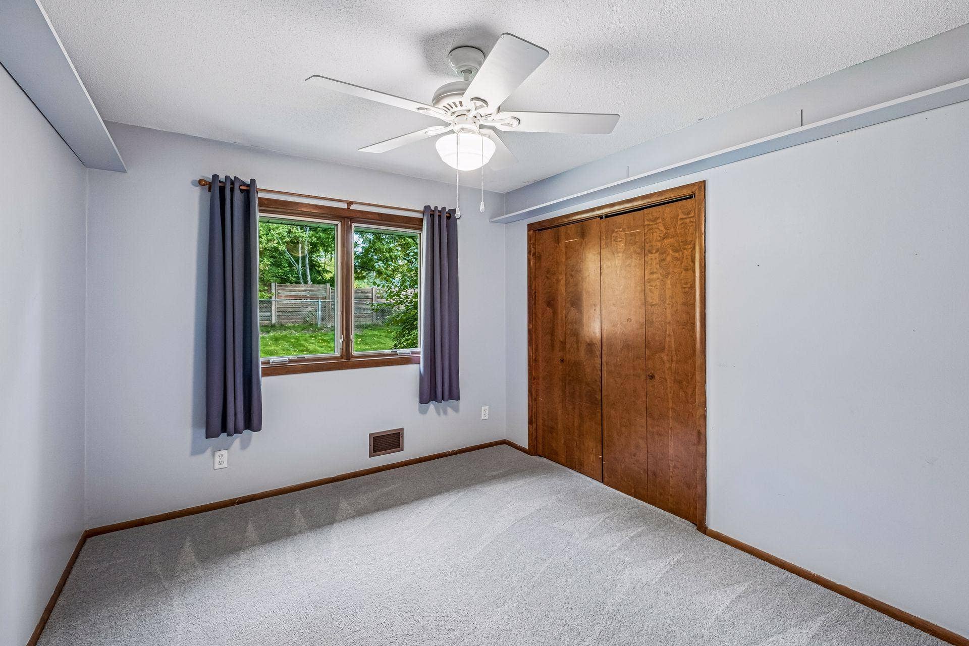 10800 Oak Knoll Terrace N, Minnetonka, MN 55305 10800 Oak Knoll Terrace N, Minnetonka, MN 55305