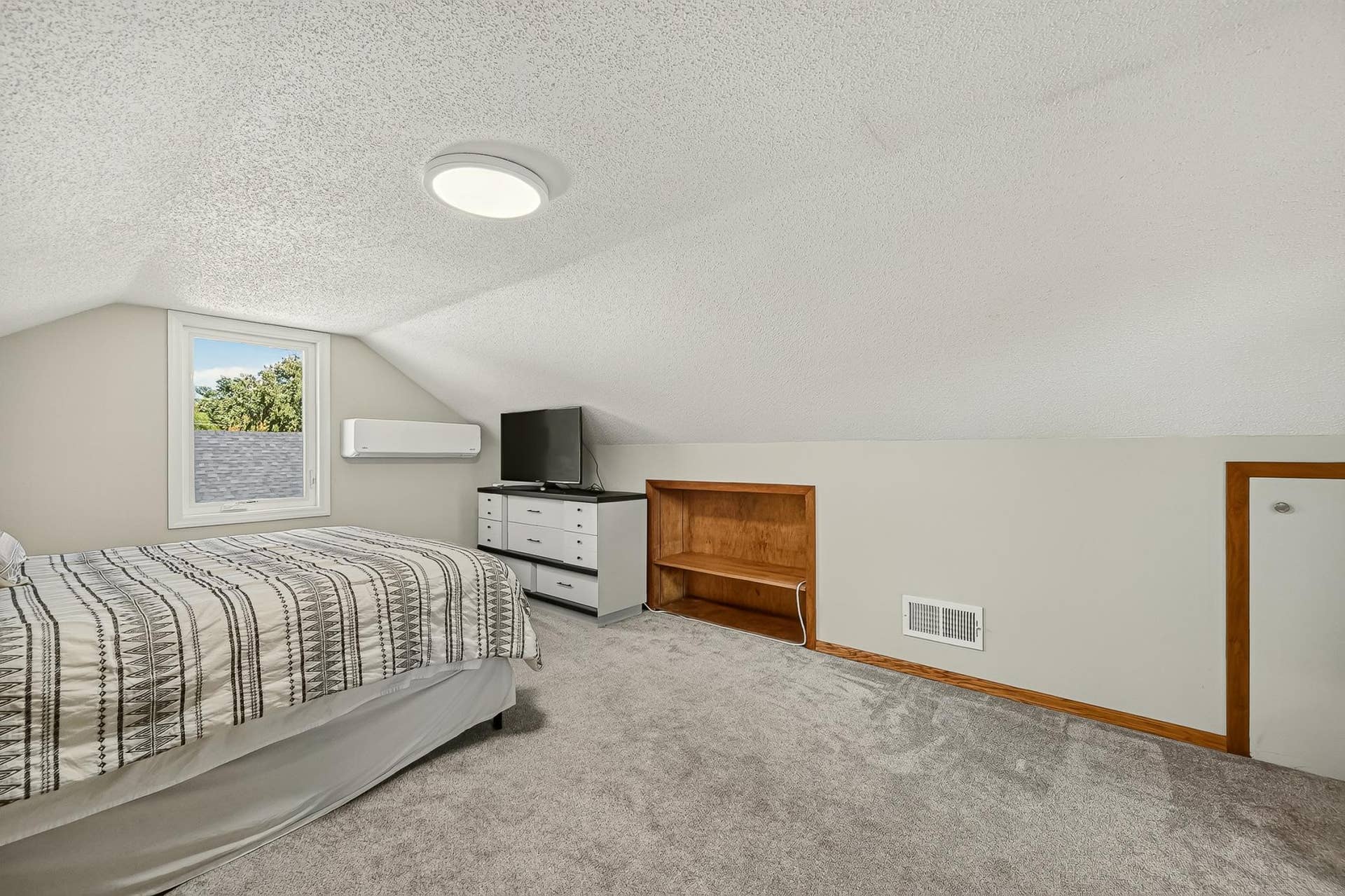 1112 5th Avenue NW, Rochester, MN 55901 1112 5th Ave NW