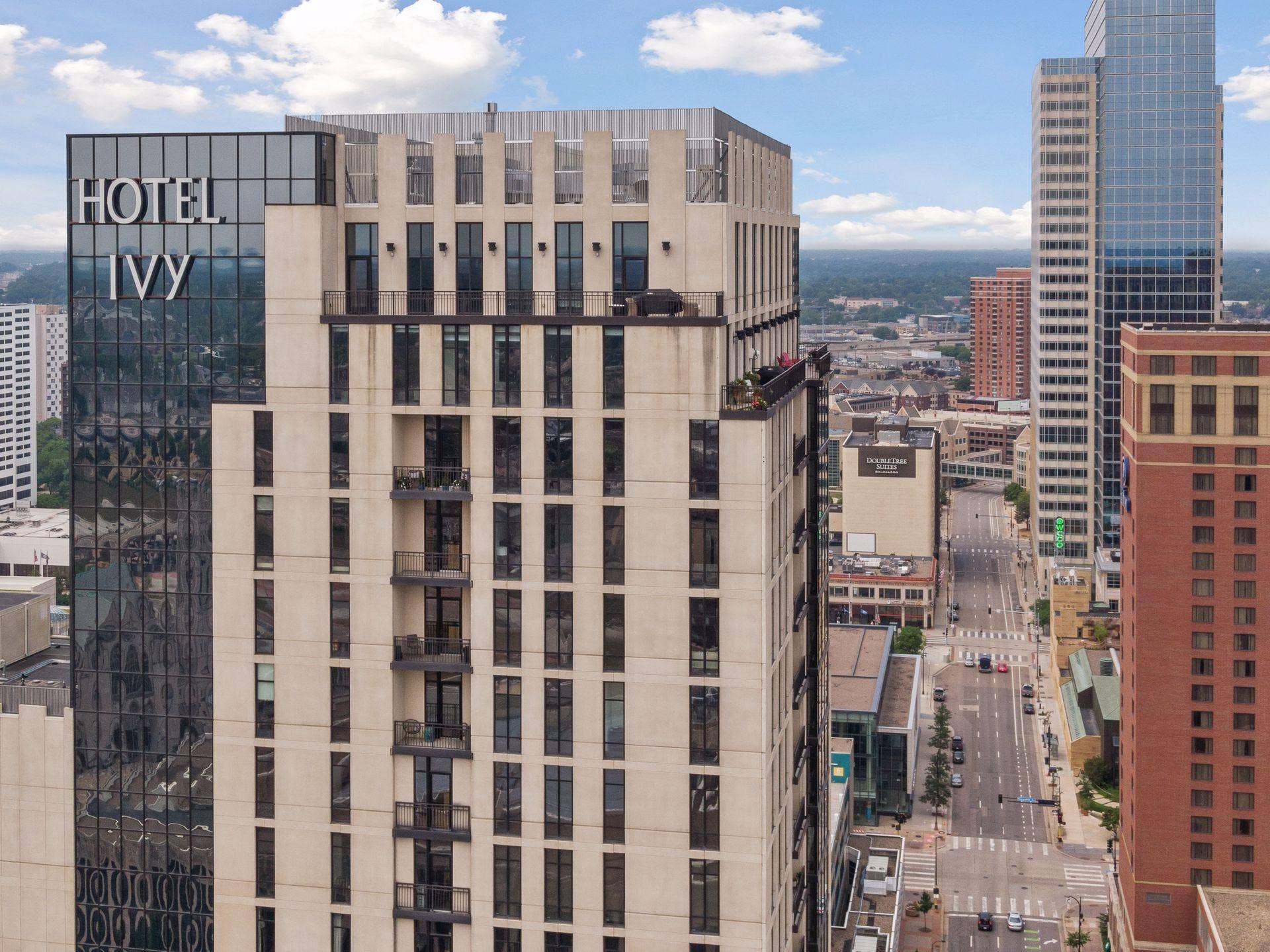 201 S 11th St, #1700, 19, Minneapolis, MN 55403 201 S 11th St, #1700, 19, Minneapolis, MN 55403