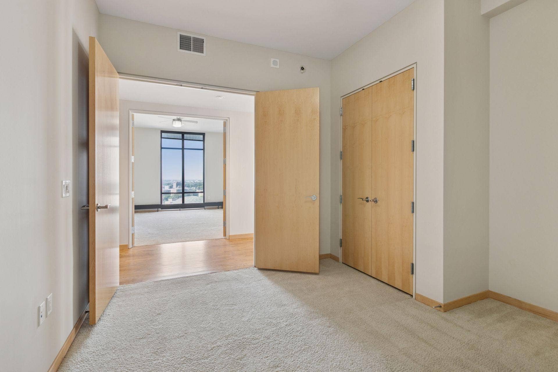 201 S 11th St, #1700, 19, Minneapolis, MN 55403 201 S 11th St, #1700, 19, Minneapolis, MN 55403