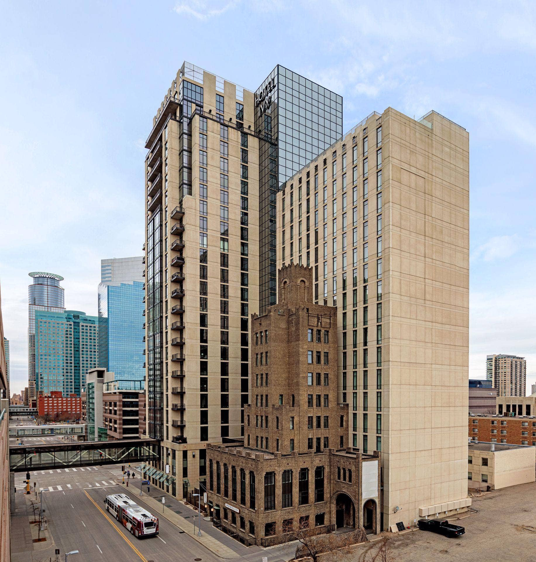 201 S 11th St, #1700, 19, Minneapolis, MN 55403 201 S 11th St, #1700, 19, Minneapolis, MN 55403