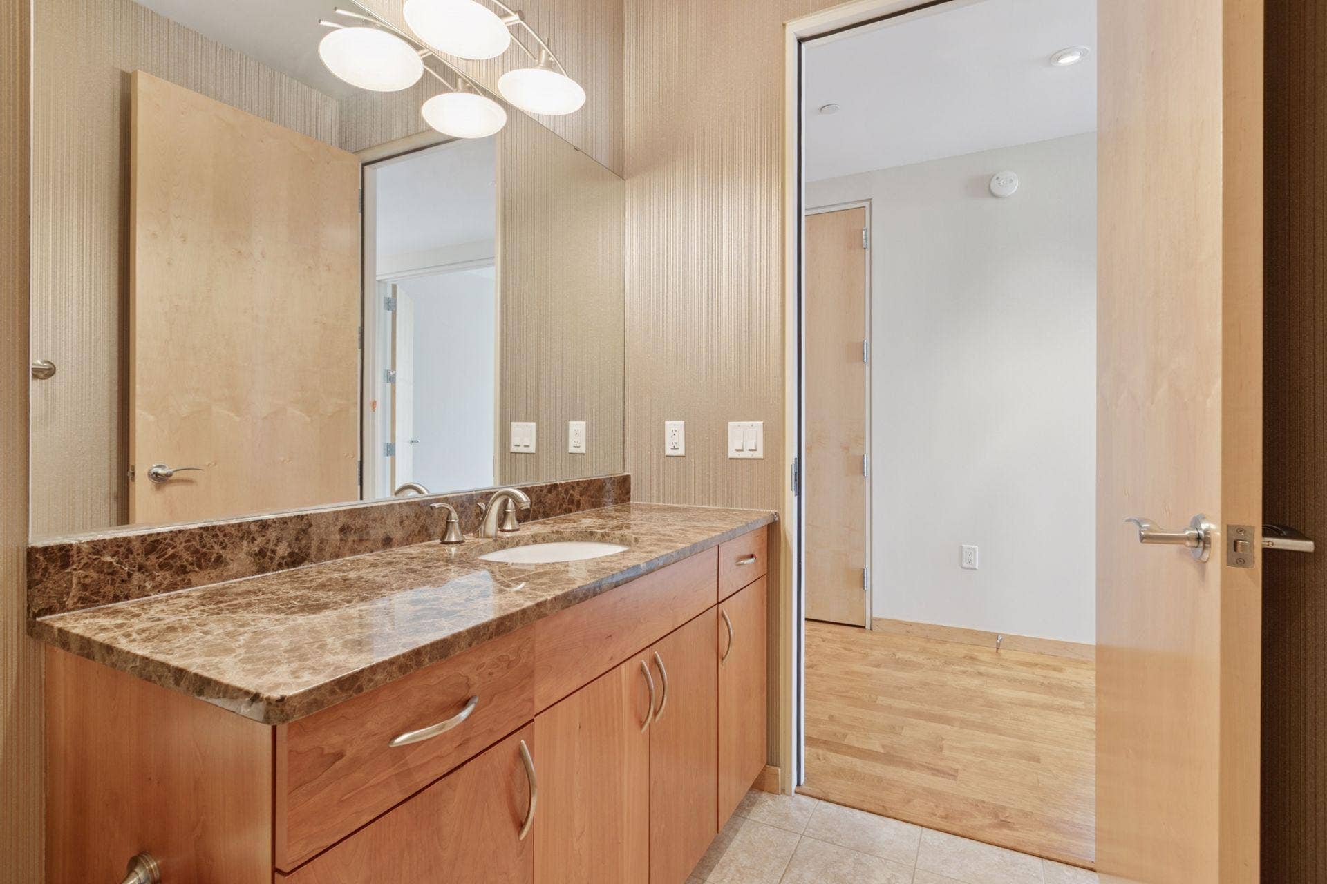 201 S 11th St, #1700, 19, Minneapolis, MN 55403 201 S 11th St, #1700, 19, Minneapolis, MN 55403