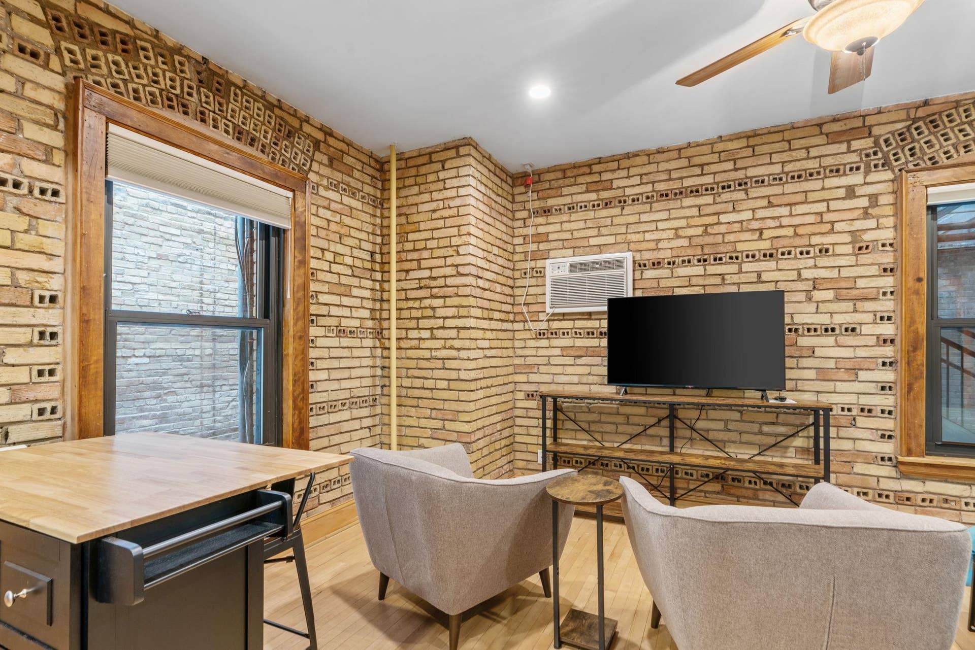 11 S 12th Street, #104, 45, Minneapolis, MN 55403