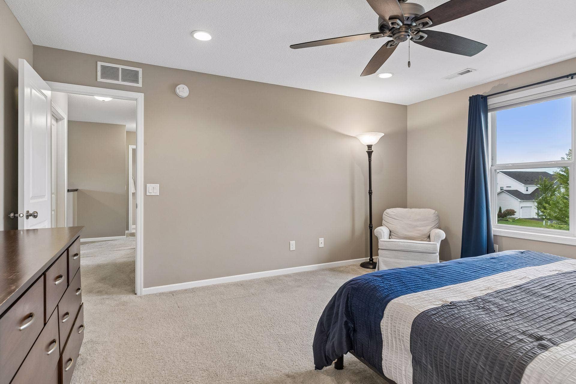 9135 Lighthouse Lane, Woodbury, MN 55129 Oversized Primary Suite