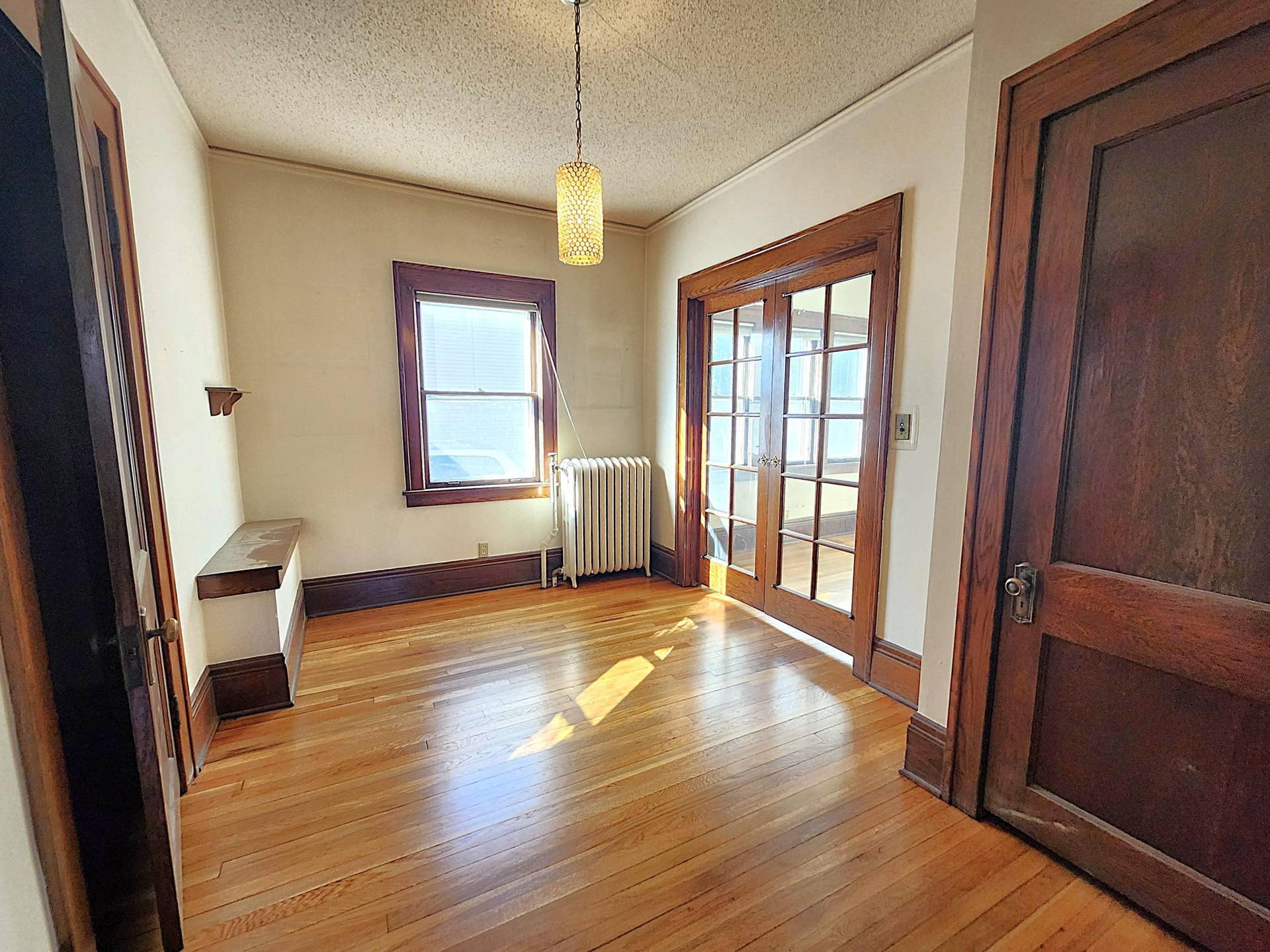 690 Ohio Street, 104, Saint Paul, MN 55107 Hearth Room.jpg
