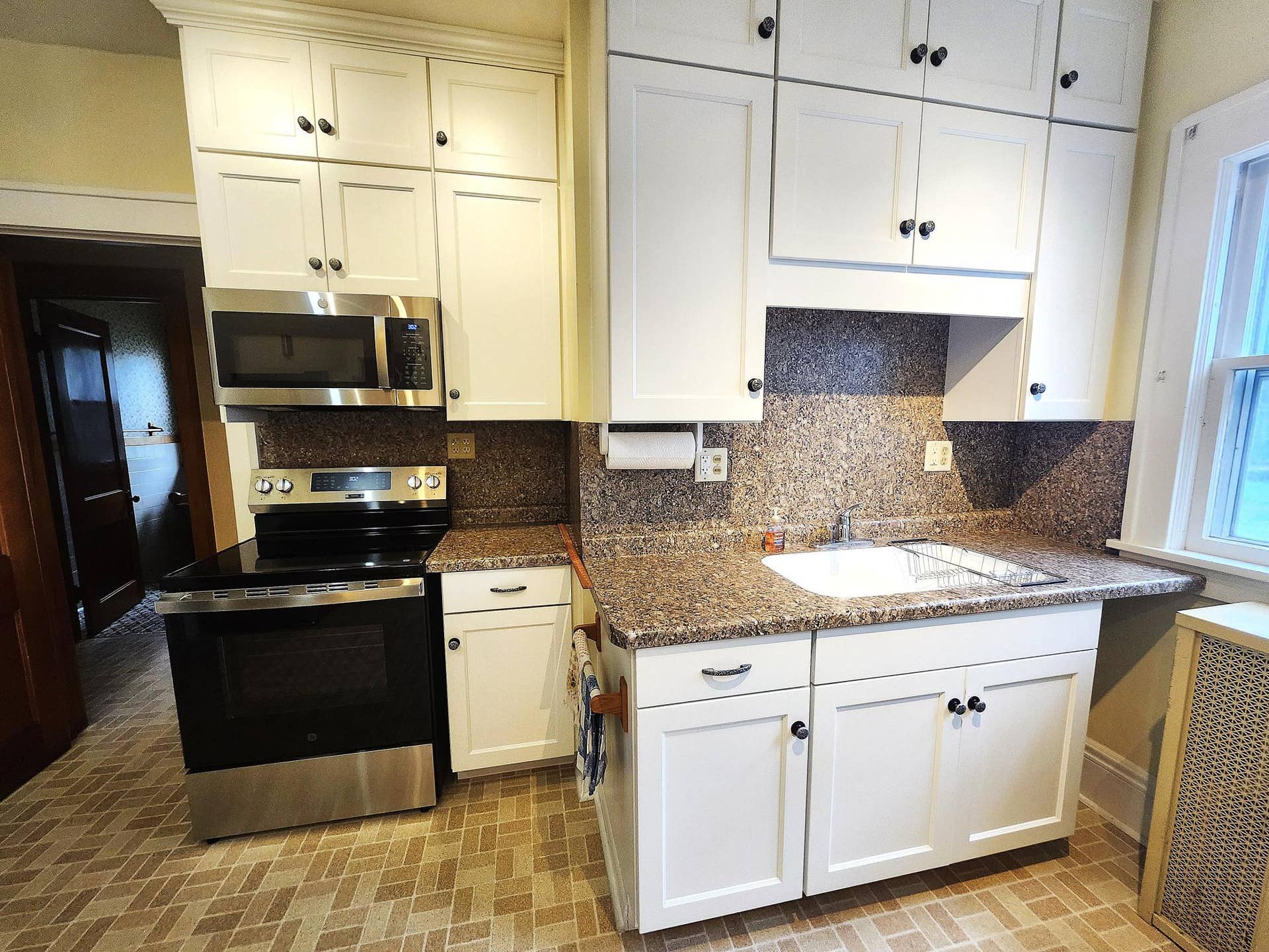 690 Ohio Street, 104, Saint Paul, MN 55107 New Kitchen .jpg